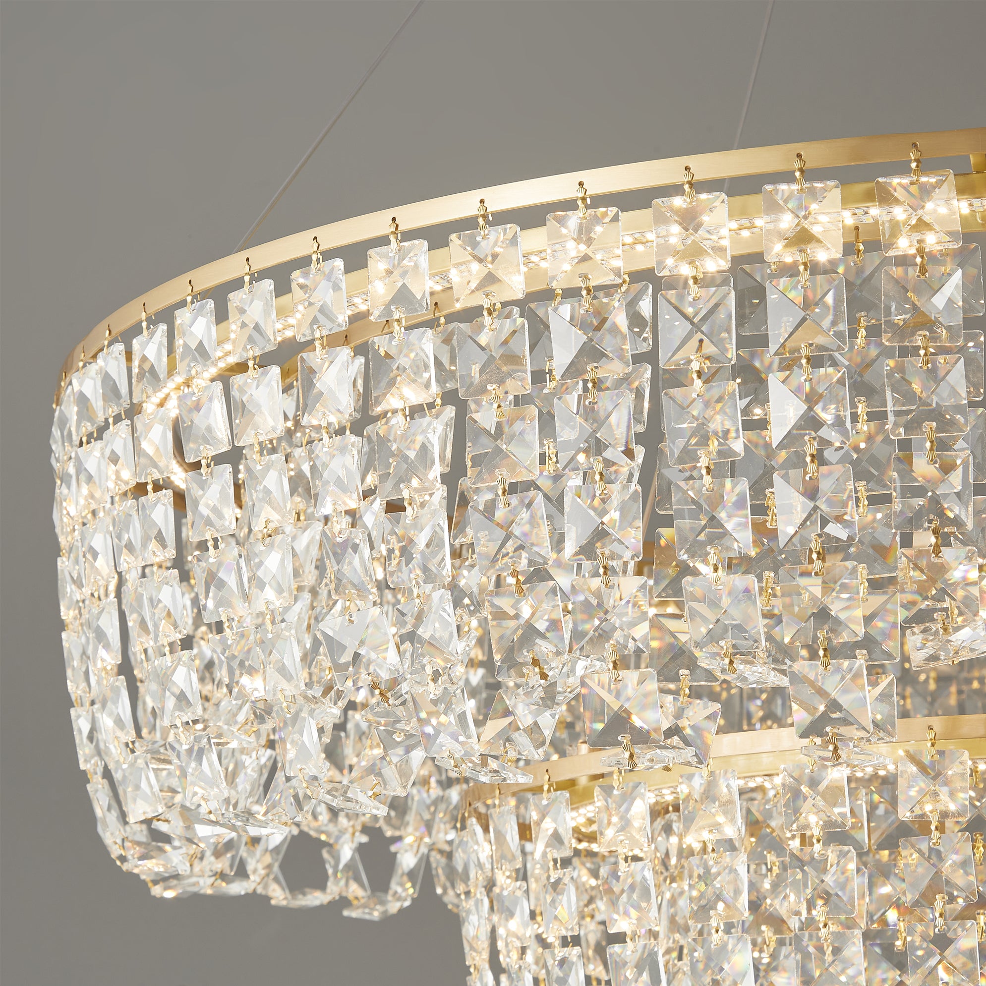 Emory Brass Chandelier - Lumpaz