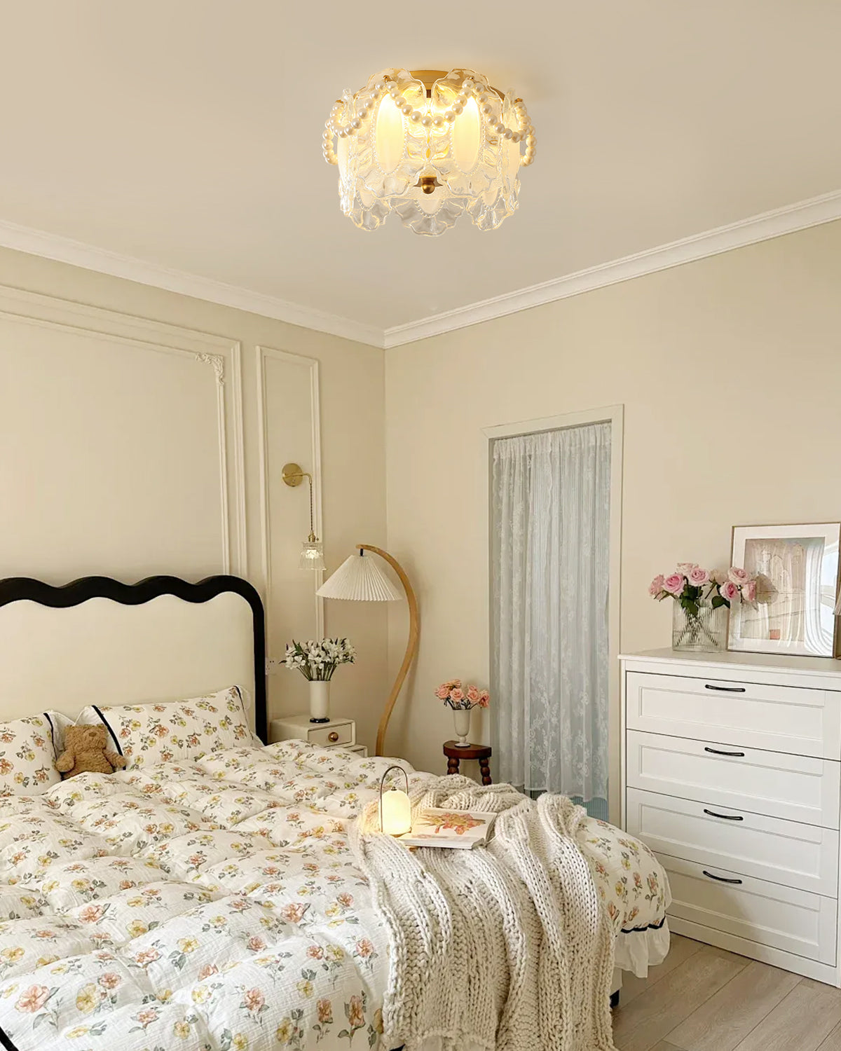 Petal Pearl Ceiling Light - Lumpaz