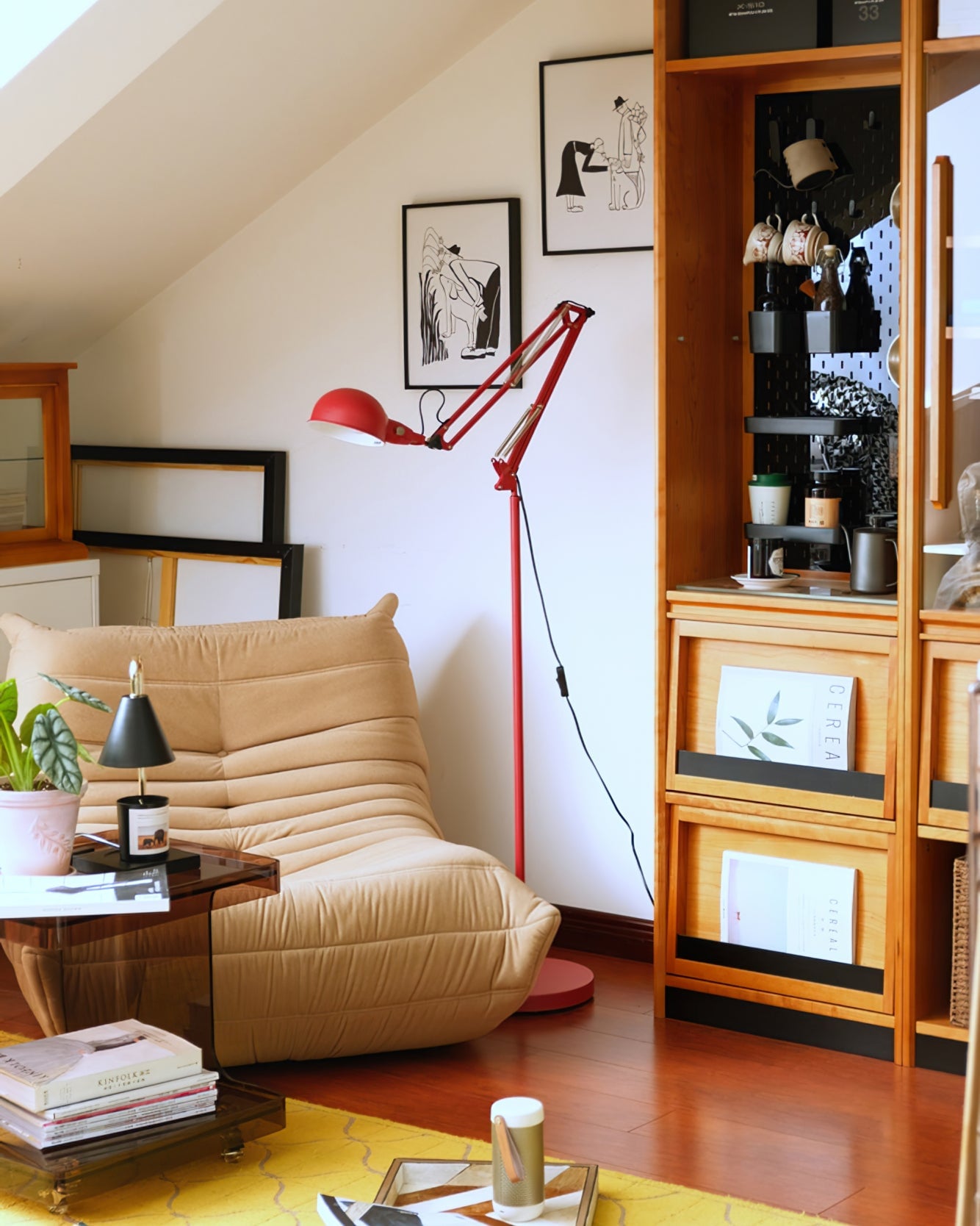 Kaiser Red Floor Lamp - Lumpaz