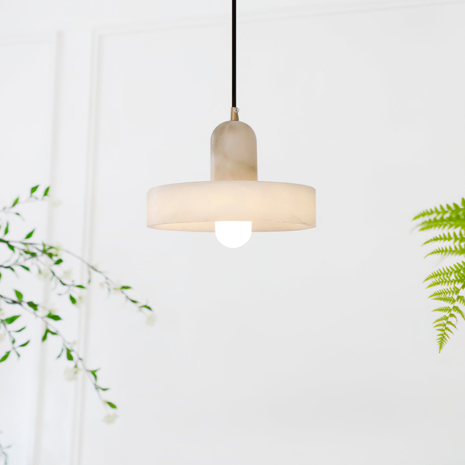 Disc Orb Alabaster Pendant Lamp - Lumpaz