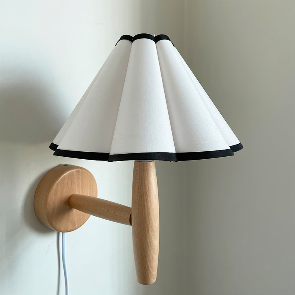 Vintage Fluted Plug In Wall Lamp - Lumpaz