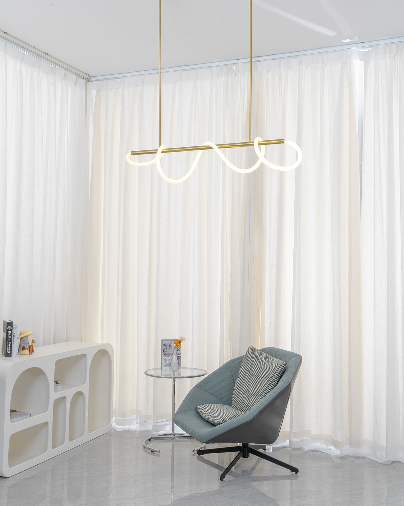 Serpentine Glow Gold Chandelier - Lumpaz