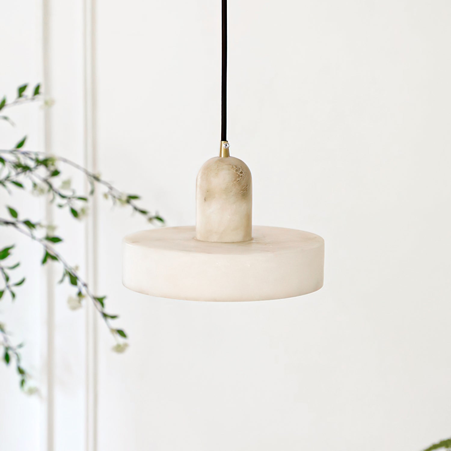 Disc Orb Alabaster Pendant Lamp - Lumpaz