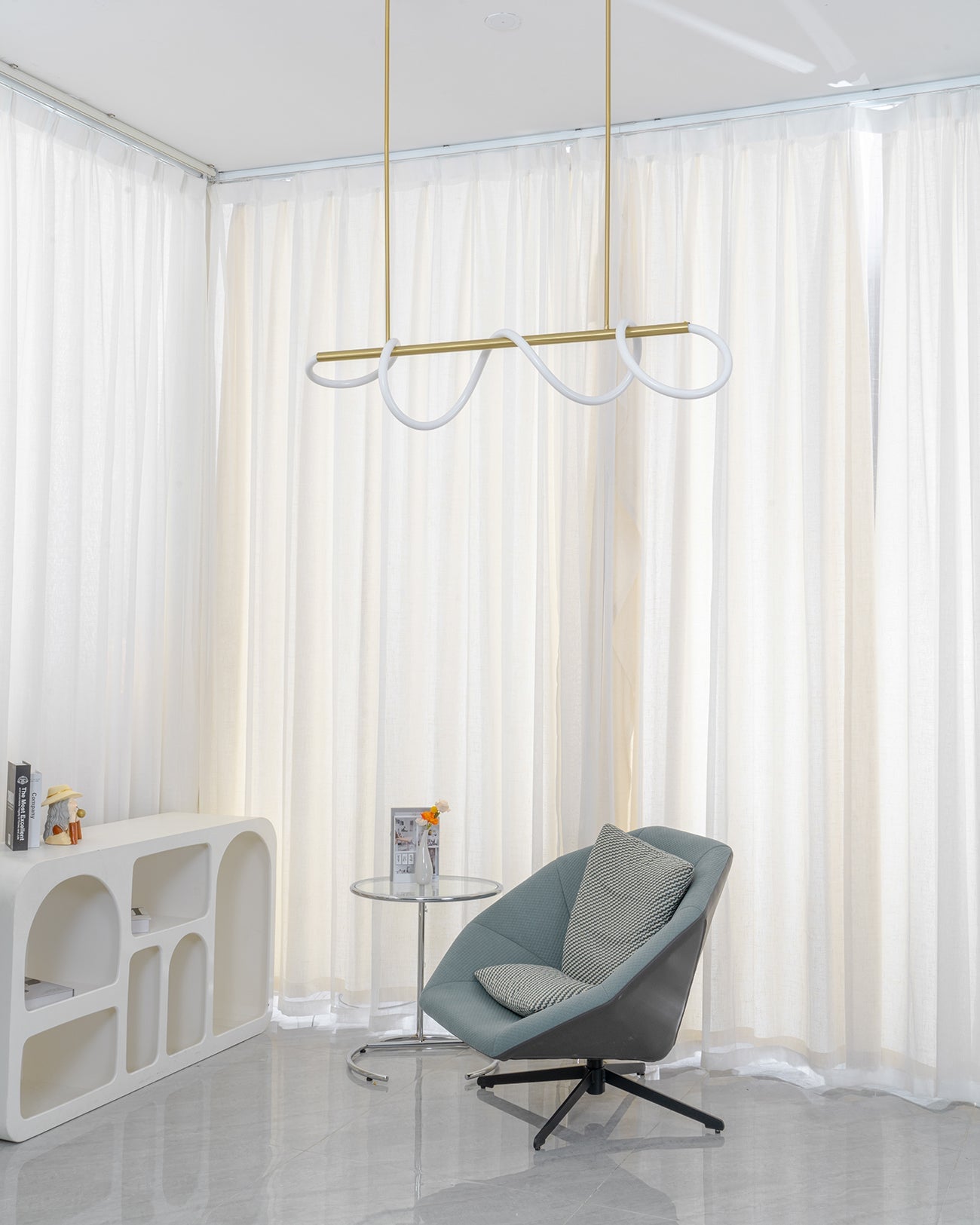 Serpentine Glow Gold Chandelier - Lumpaz