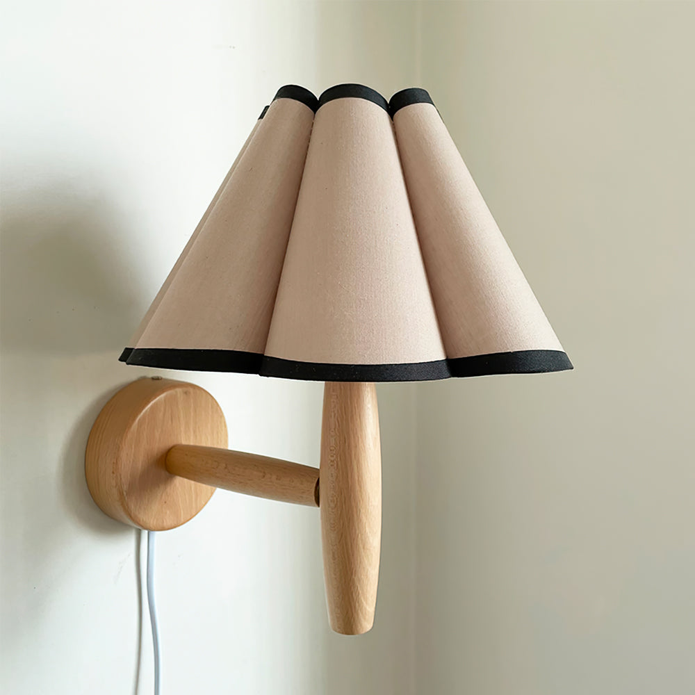 Vintage Fluted Plug In Wall Lamp - Lumpaz