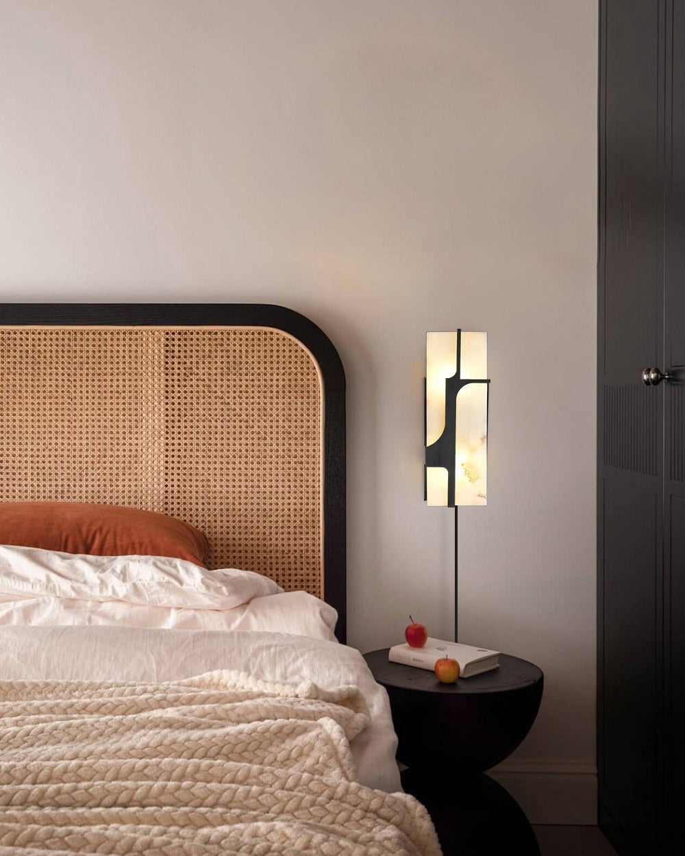 Ariel Plug In Wall Lamp - Lumpaz
