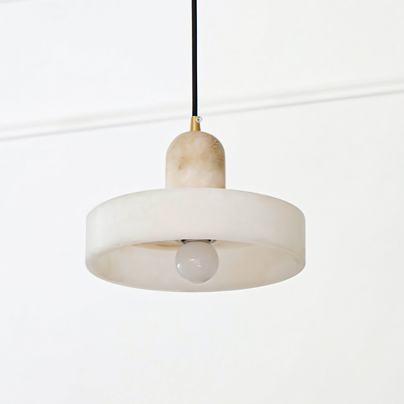 Disc Orb Alabaster Pendant Lamp - Lumpaz