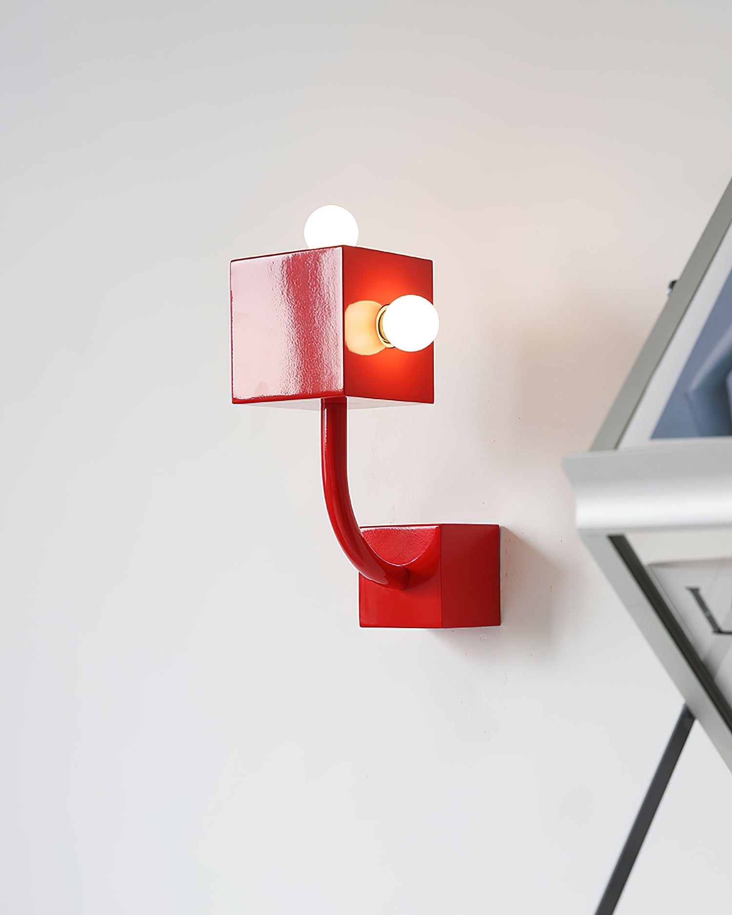 Red Cube Wall Lamp - Lumpaz