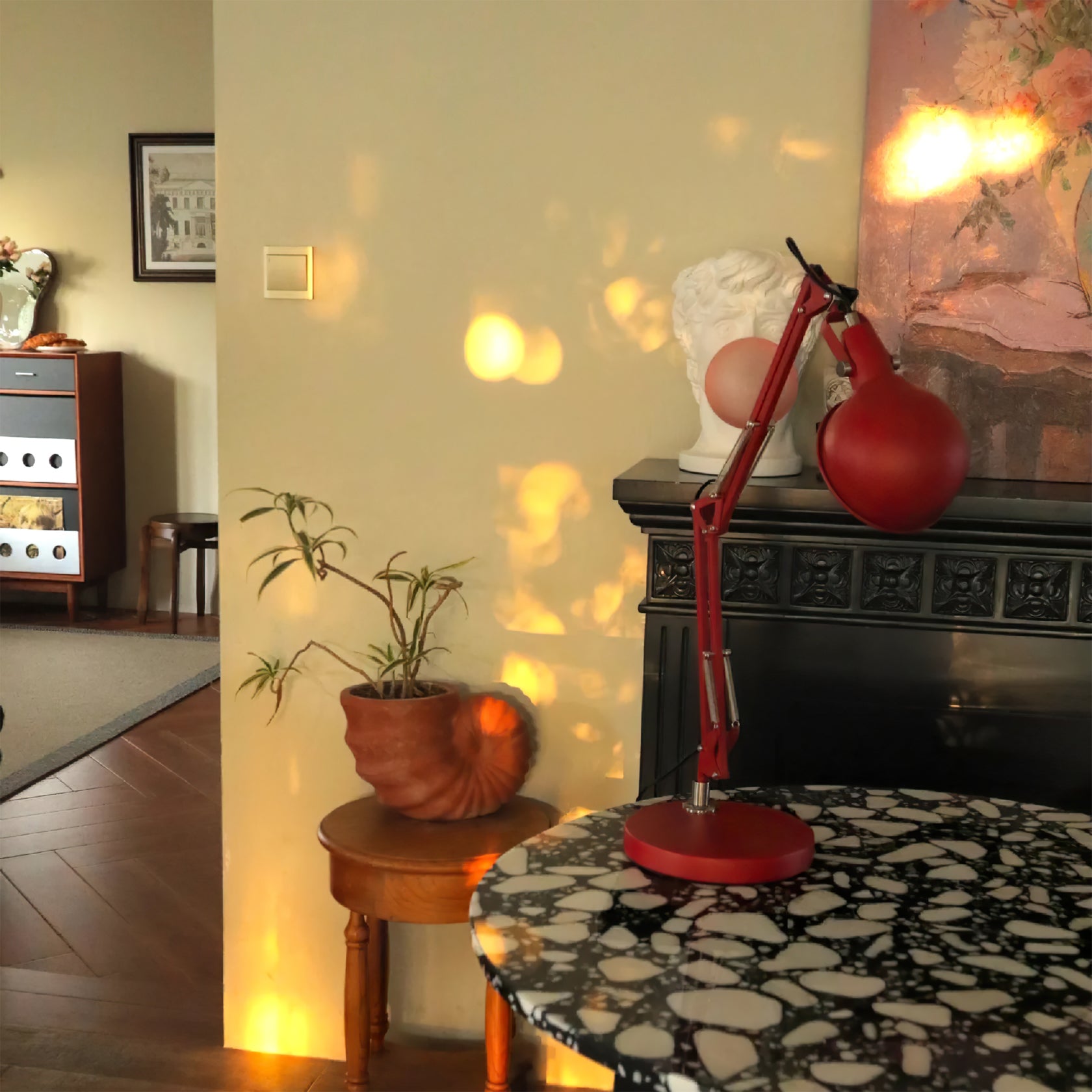 Kaiser Red Table Lamp - Lumpaz