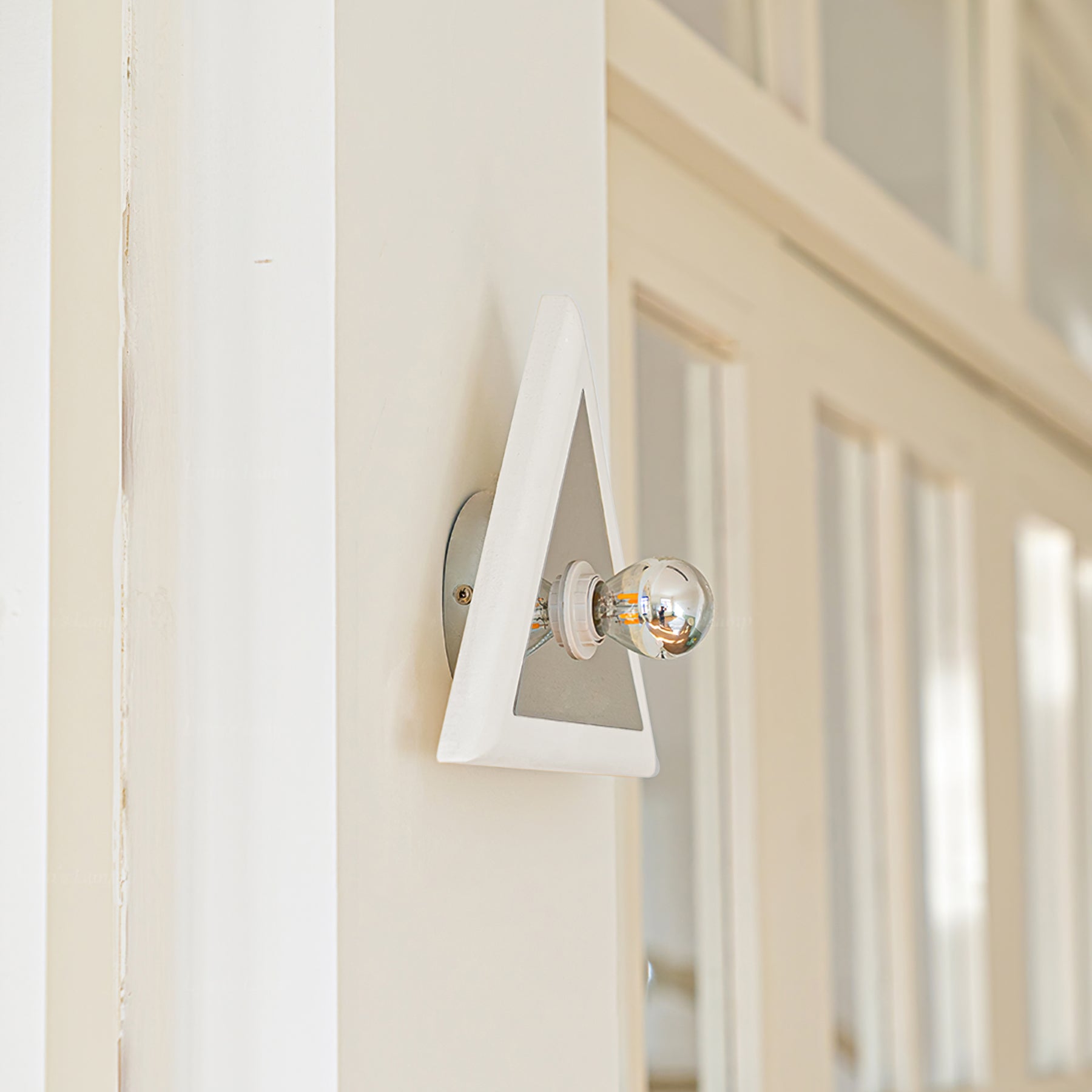 Prism Triangle Wall Lamp - Lumpaz