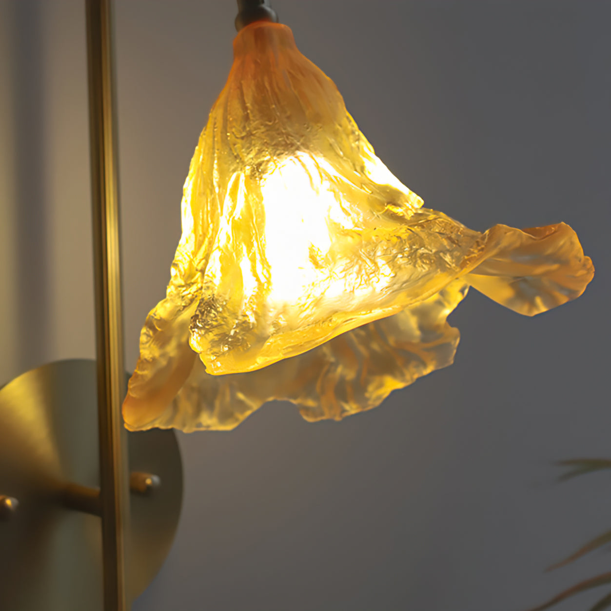 Lotus Amber Wall Lamp - Lumpaz