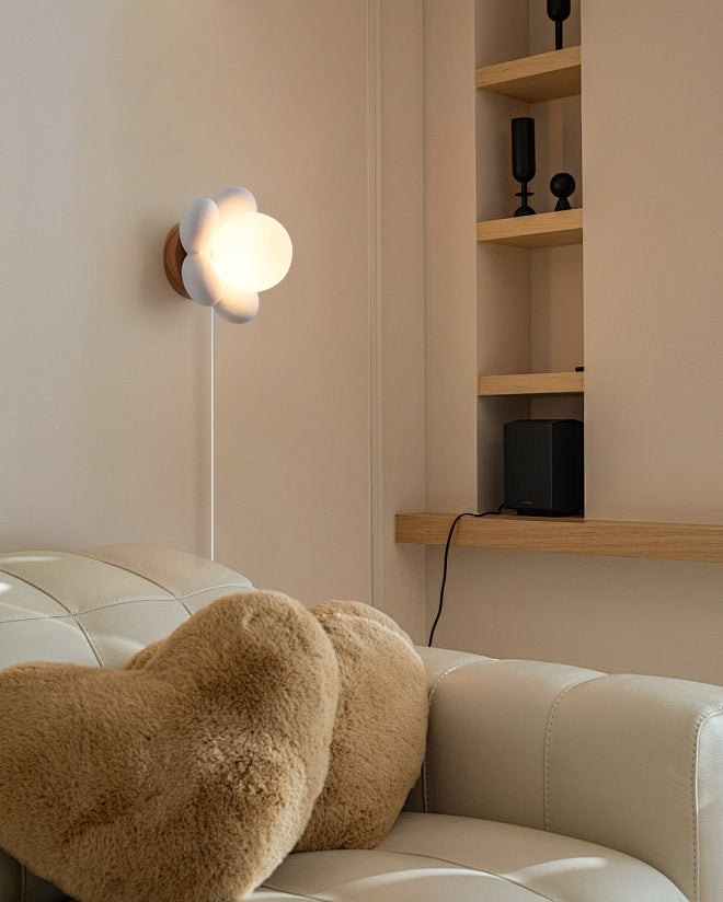 Bloom Flower Plug In Wall Lamp - Lumpaz