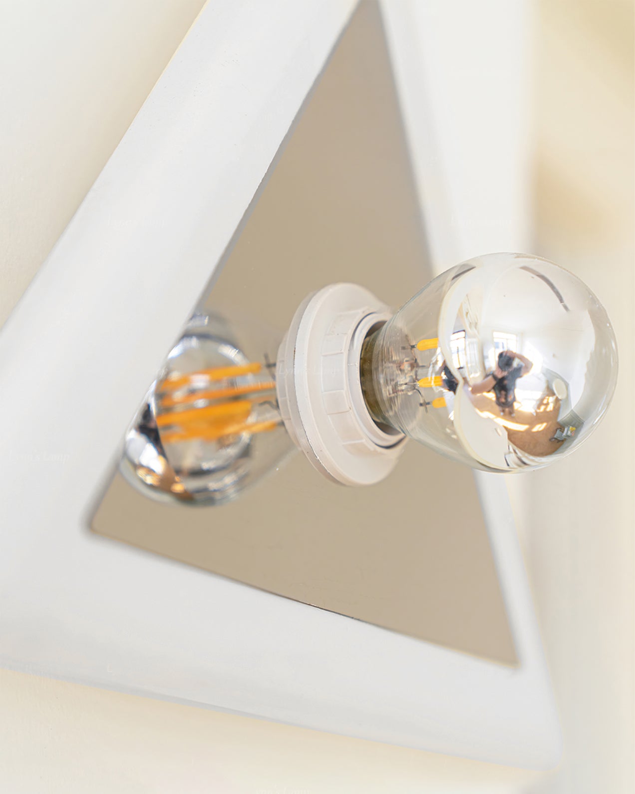 Prism Triangle Wall Lamp - Lumpaz