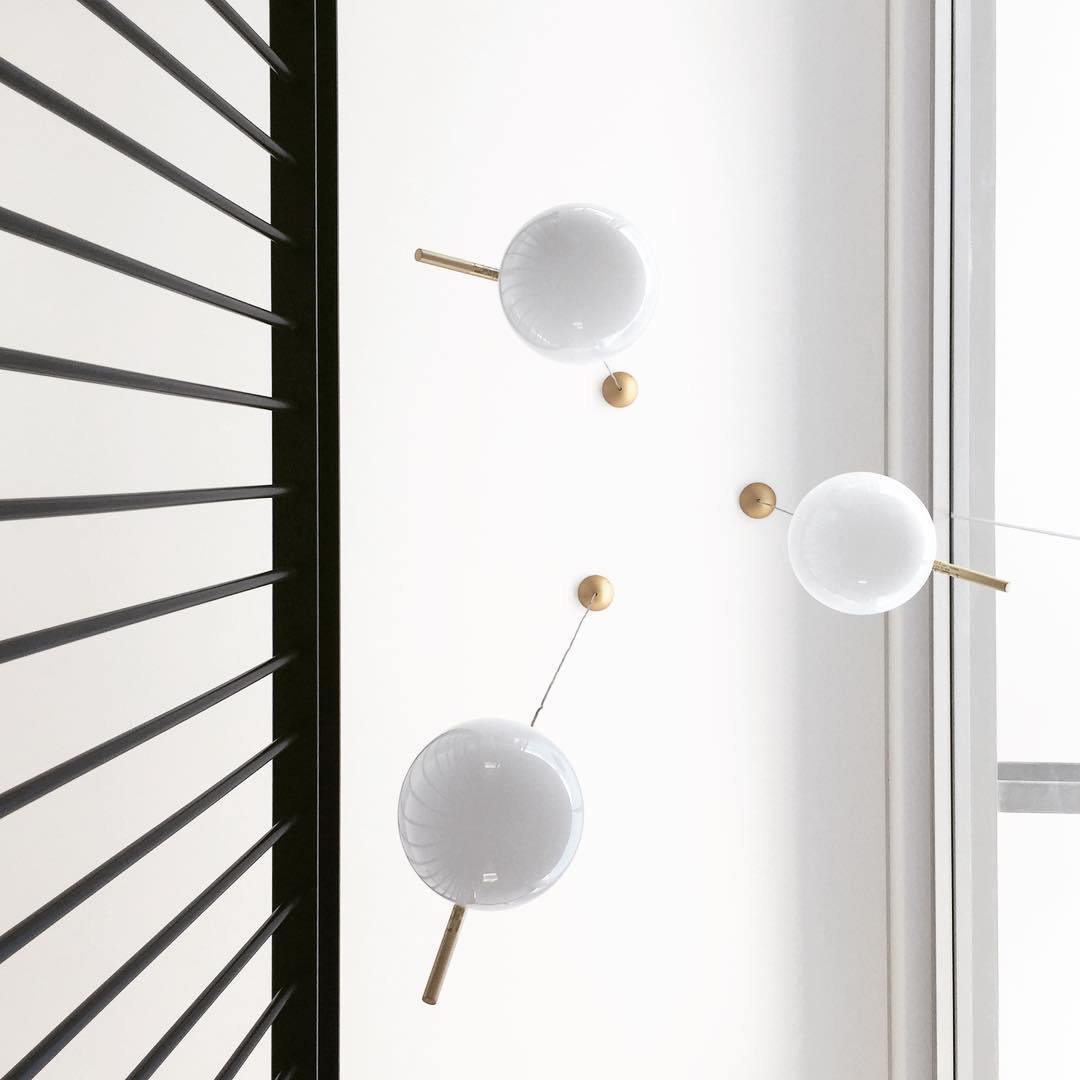 Corner Round Pendant Light - Lumpaz