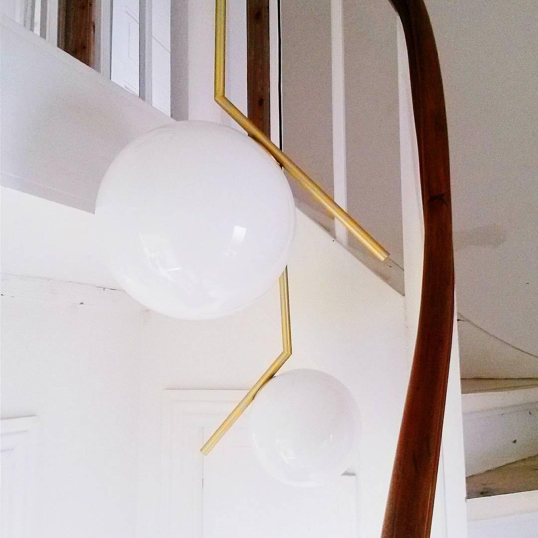 Corner Round Pendant Light - Lumpaz