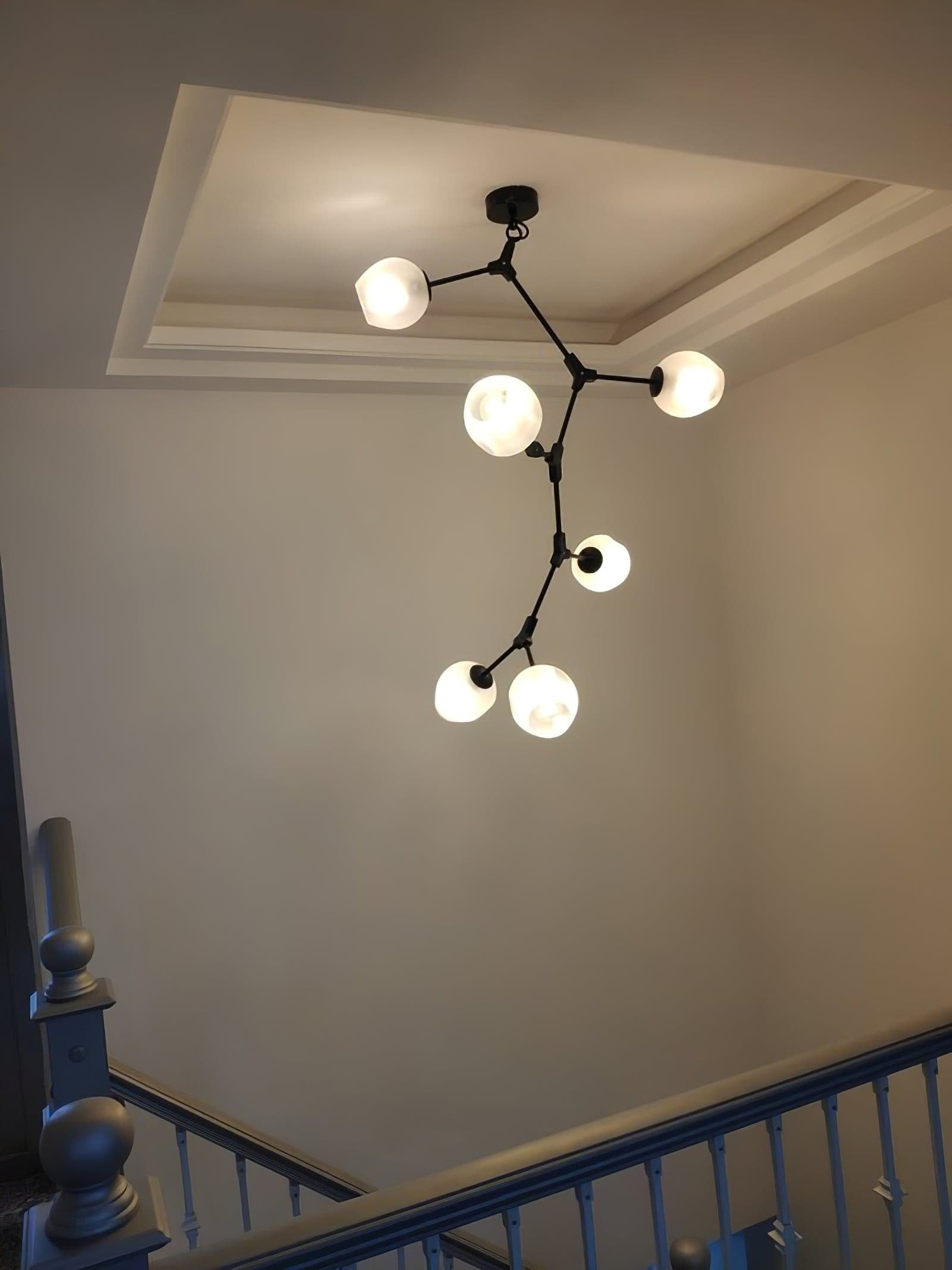 Perry Globe Vertical Chandelier - Lumpaz