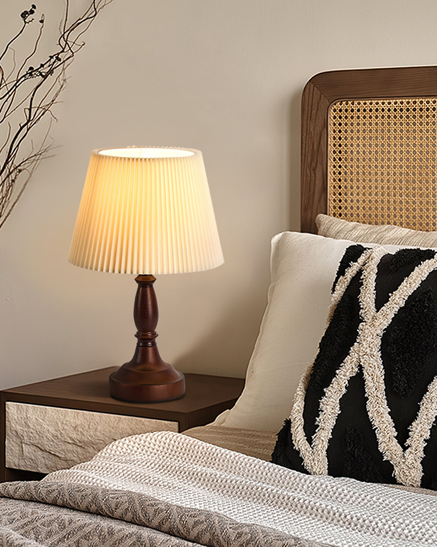 Catelyn Table Lamp - Lumpaz