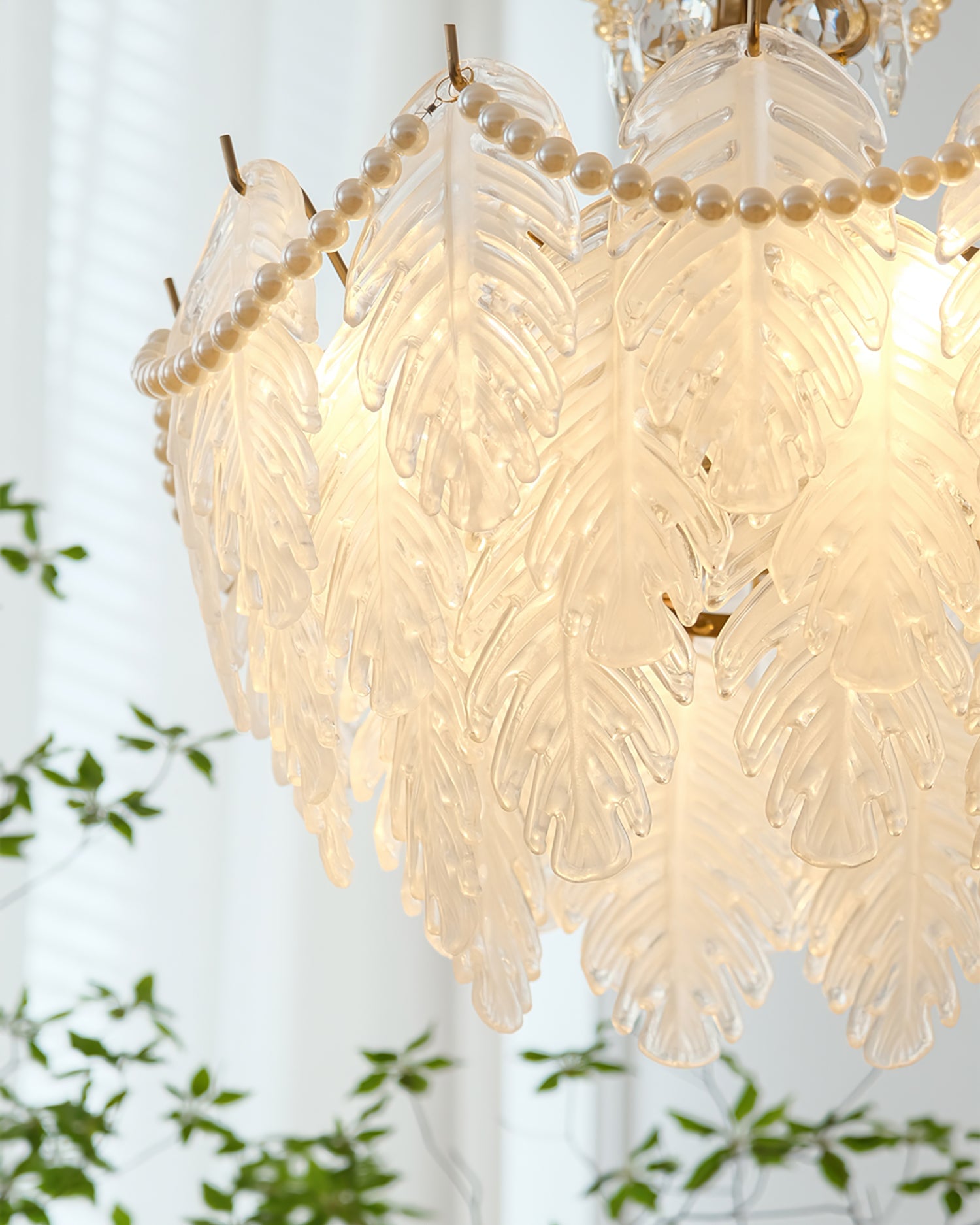 Feather Glass Chandelier - Lumpaz