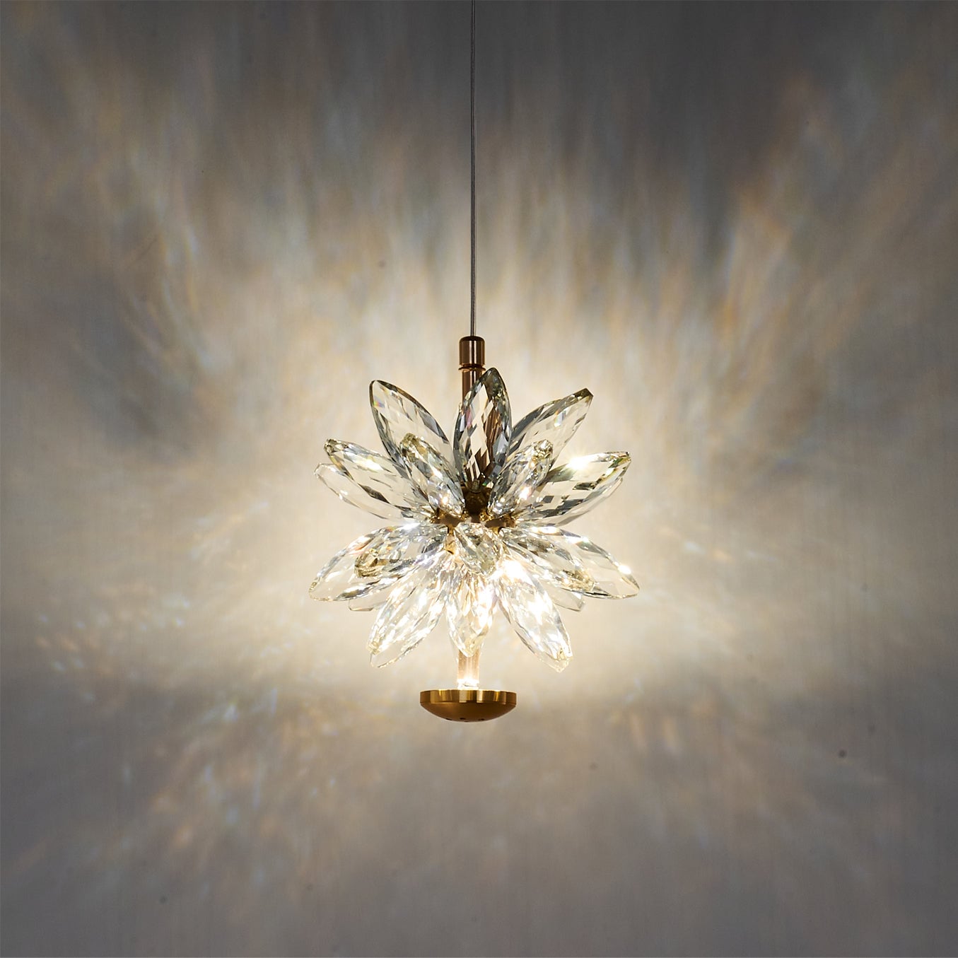 Glam Flower Pendant Lamp - Lumpaz