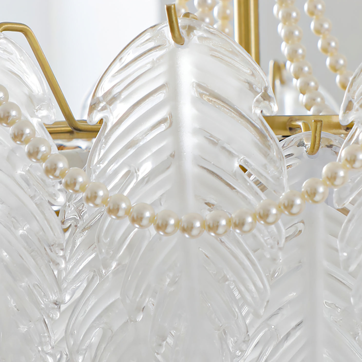 Feather Glass Chandelier - Lumpaz