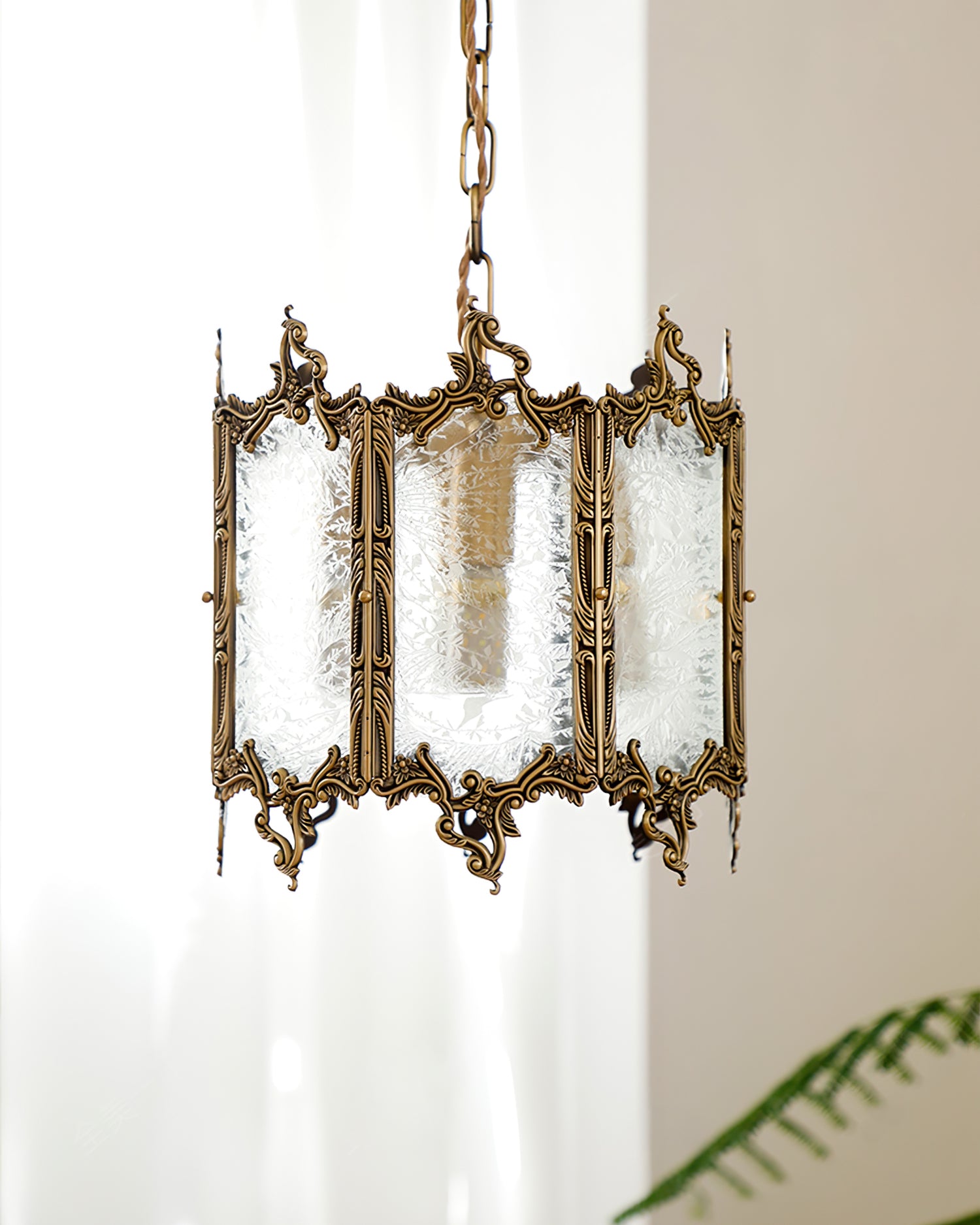 Gorgeous Brass Lantern Pendant Lamp - Lumpaz