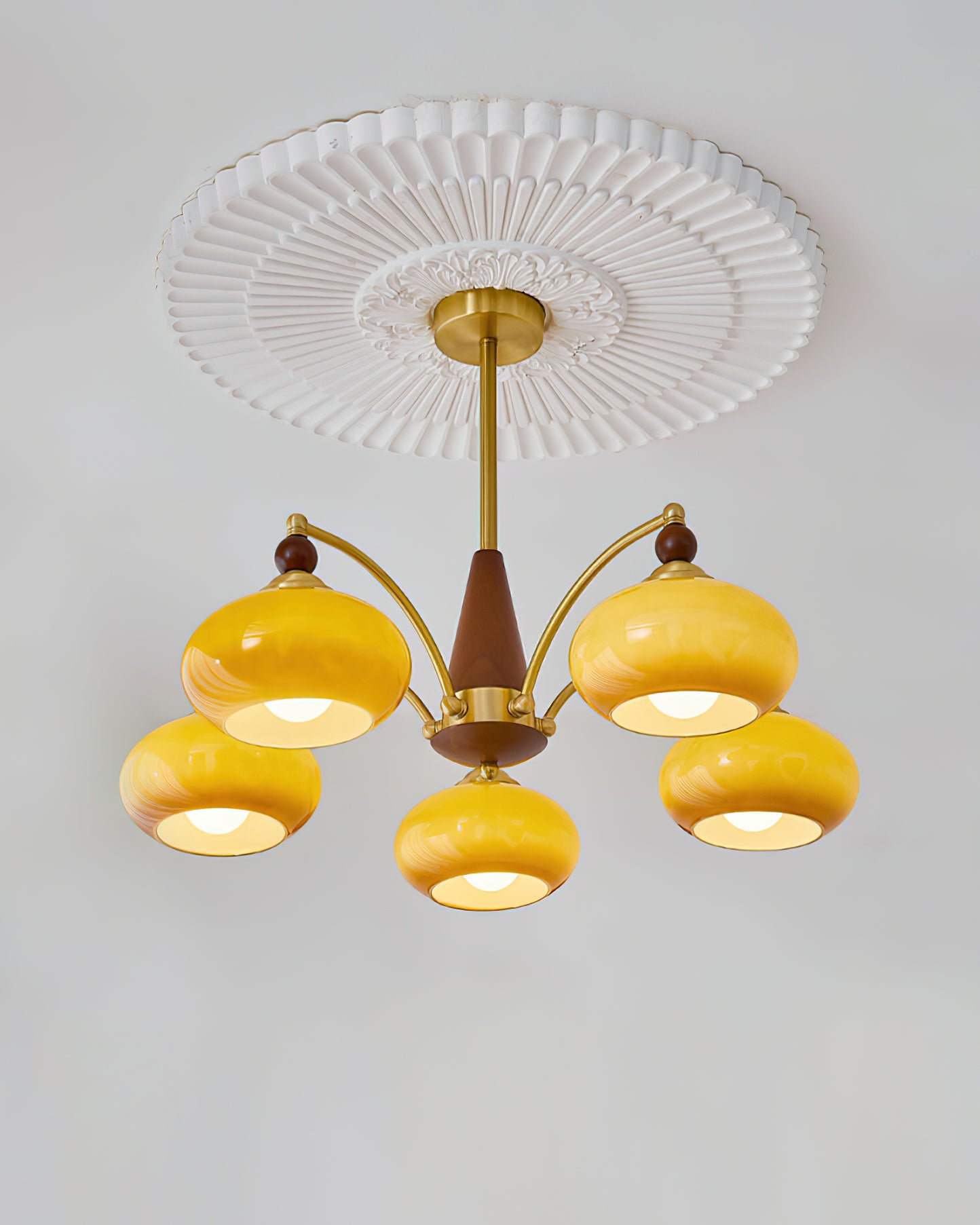 Tillary Wood Chandelier - Lumpaz