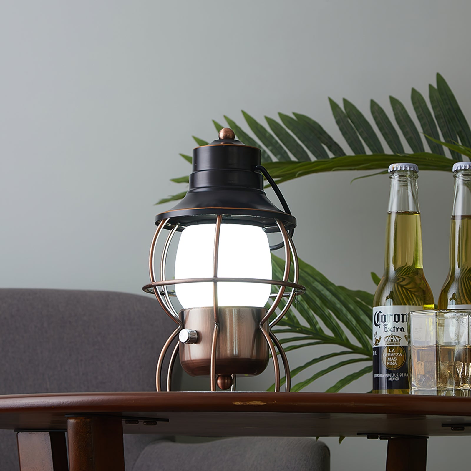 Railroad Lantern Table Lamp - Lumpaz