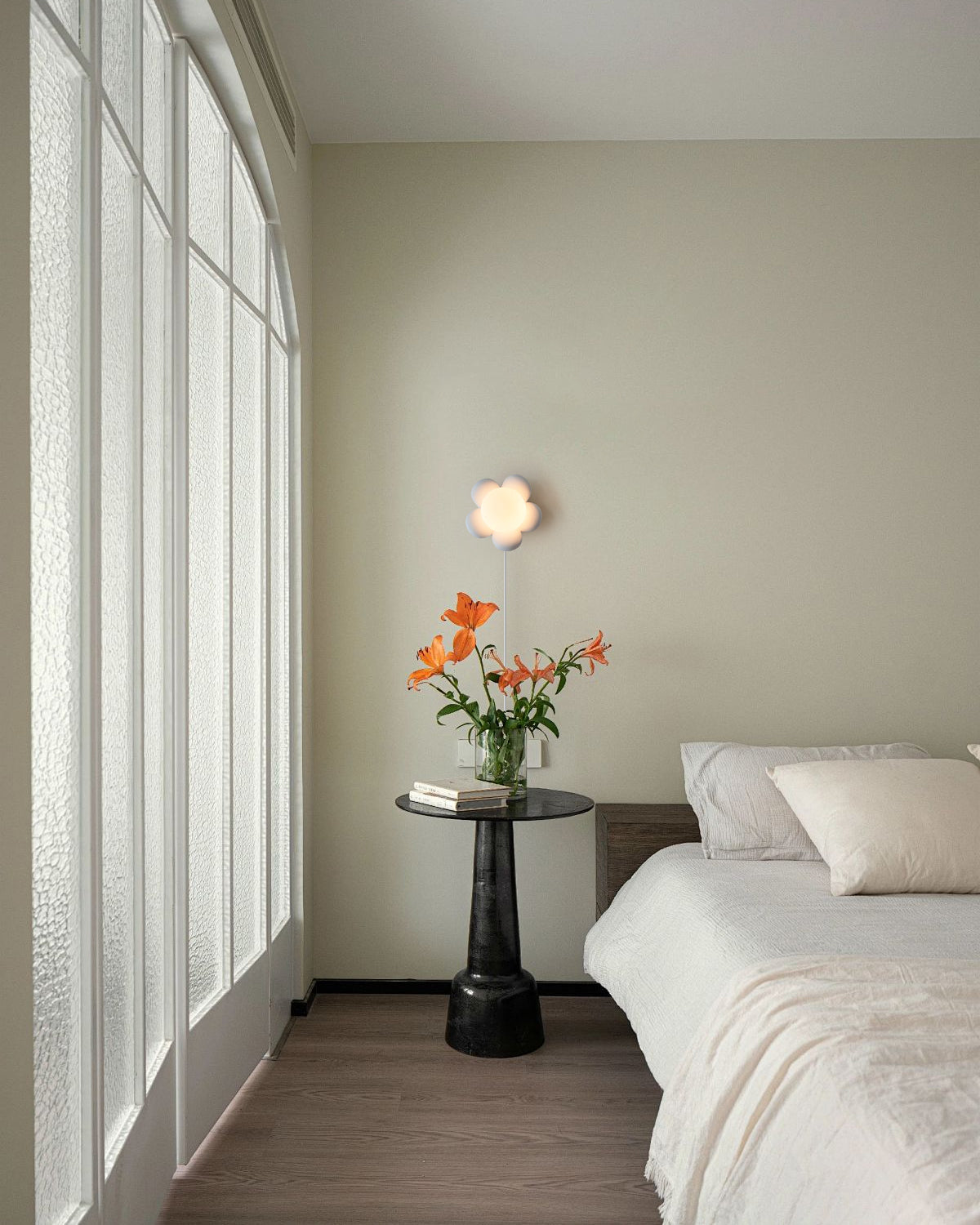 Bloom Flower Plug In Wall Lamp - Lumpaz