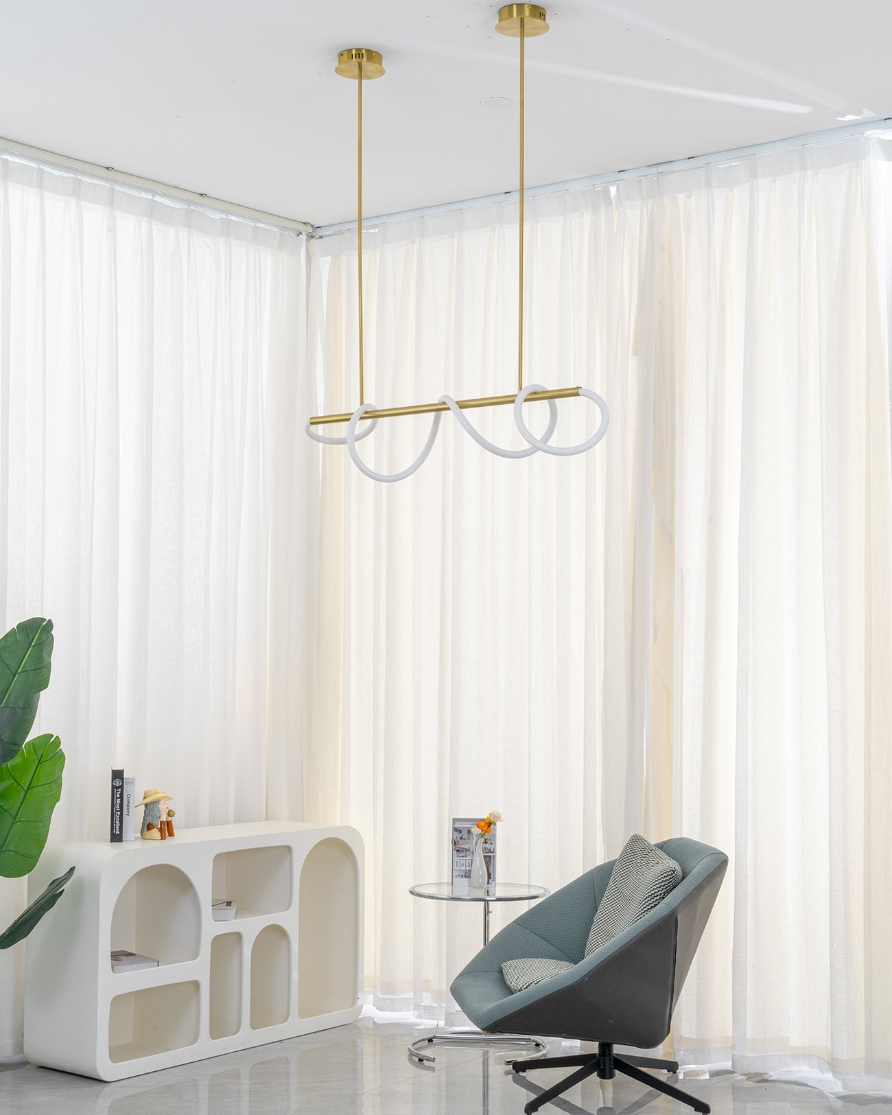 Serpentine Glow Gold Chandelier - Lumpaz