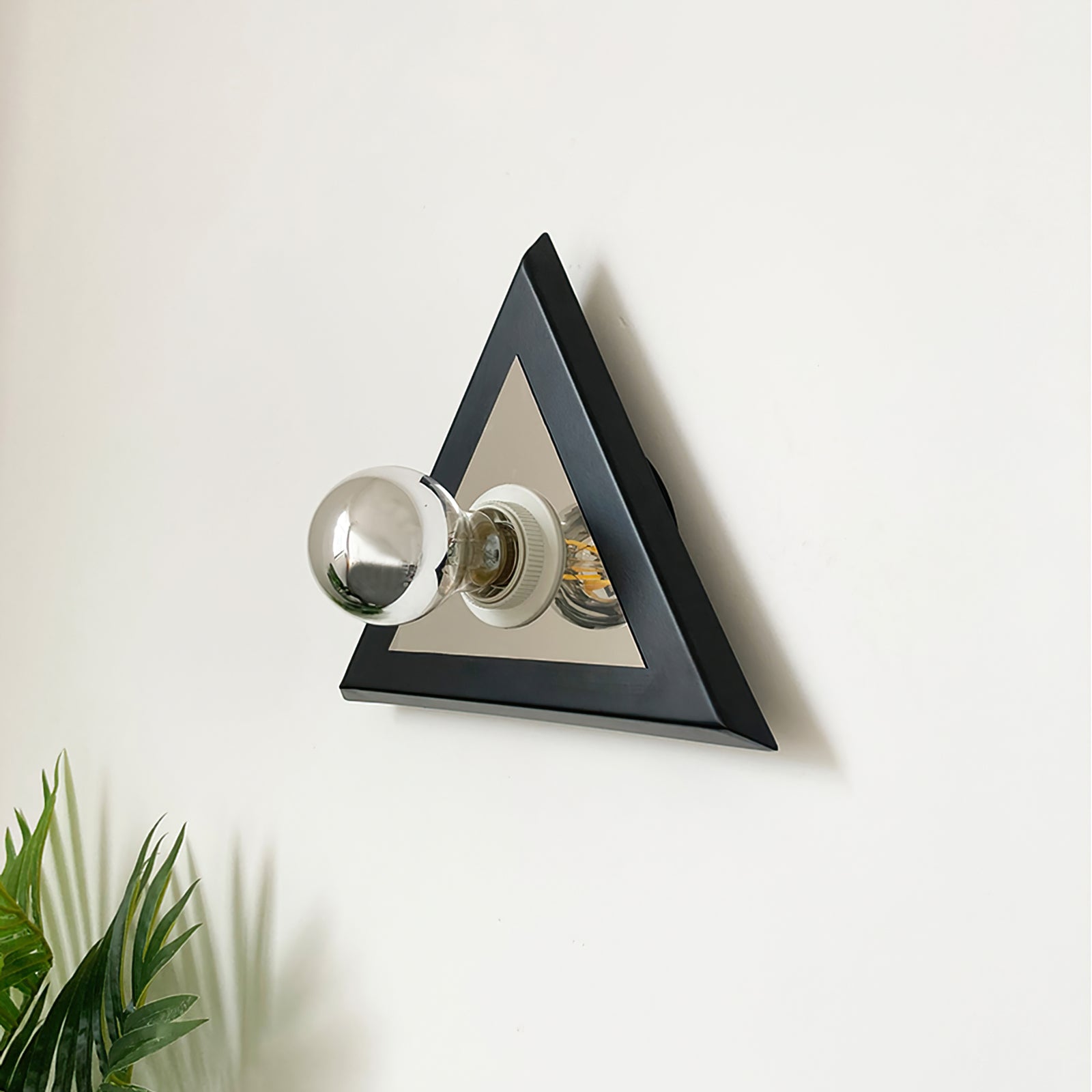 Prism Triangle Wall Lamp - Lumpaz