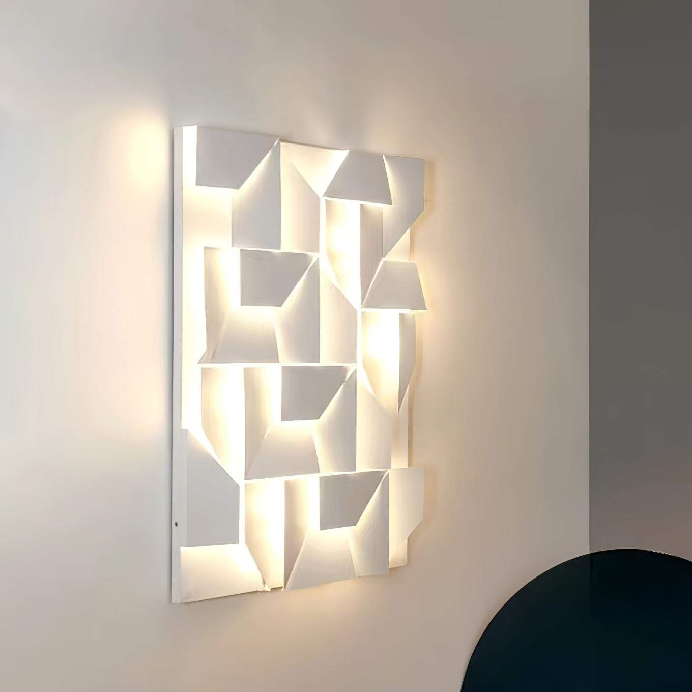Shadows Built-in Battery Wall Lamp - Lumpaz