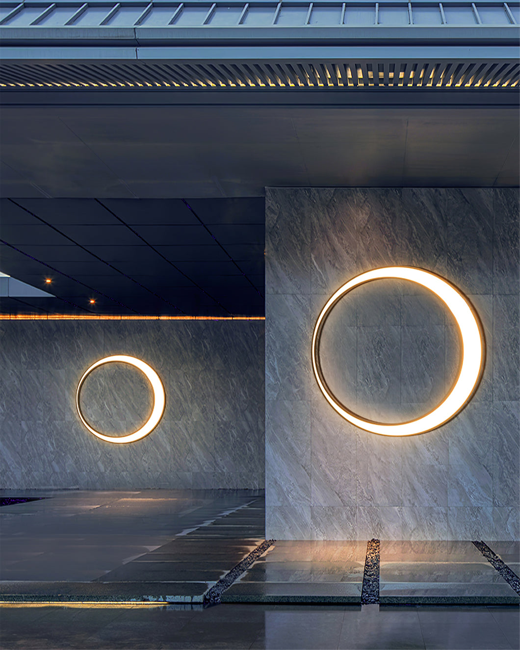 Moon Solar Outdoor Wall Lamp - Lumpaz