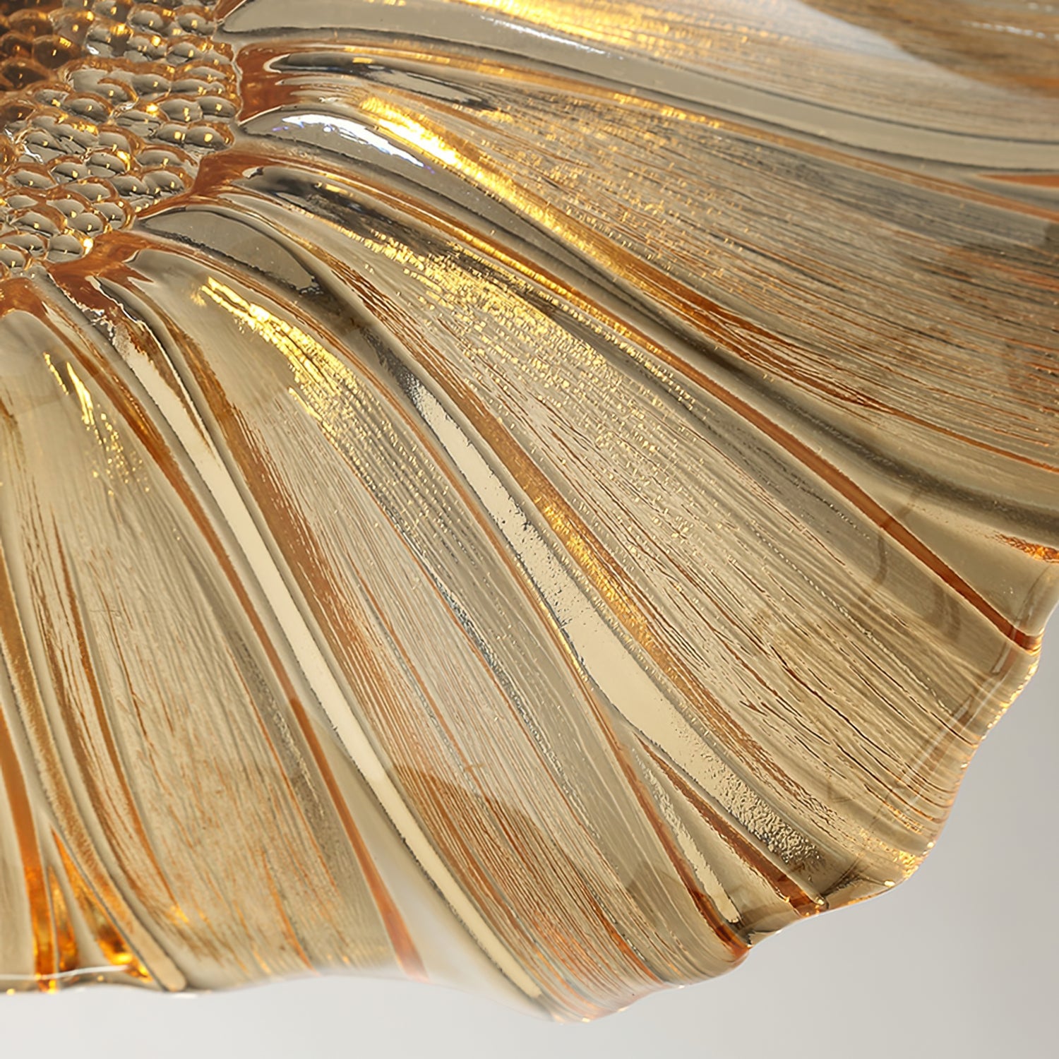 Scalloped Floral Pendant Lamp - Lumpaz