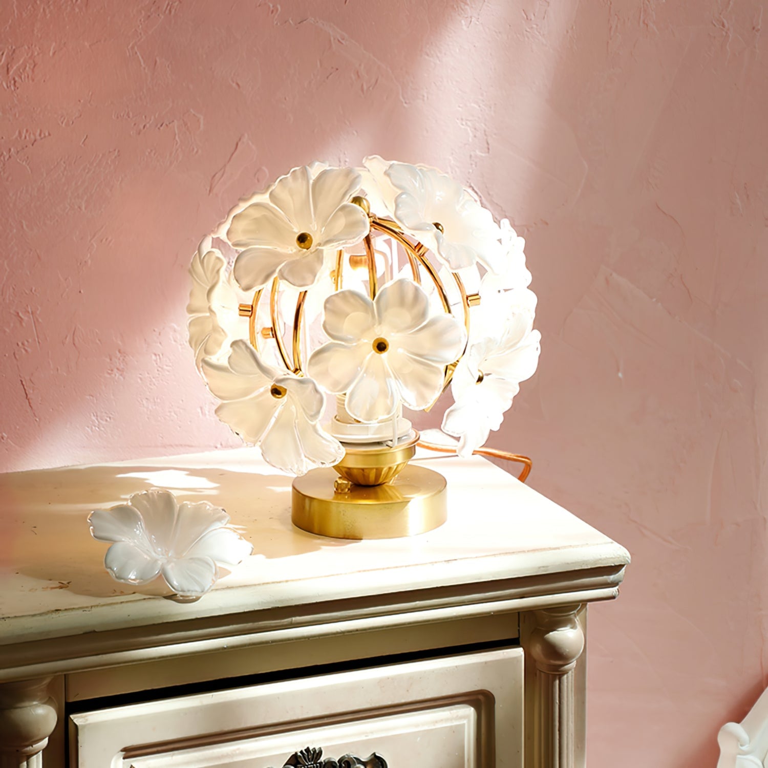 Grace Floral Table Lamp - Lumpaz