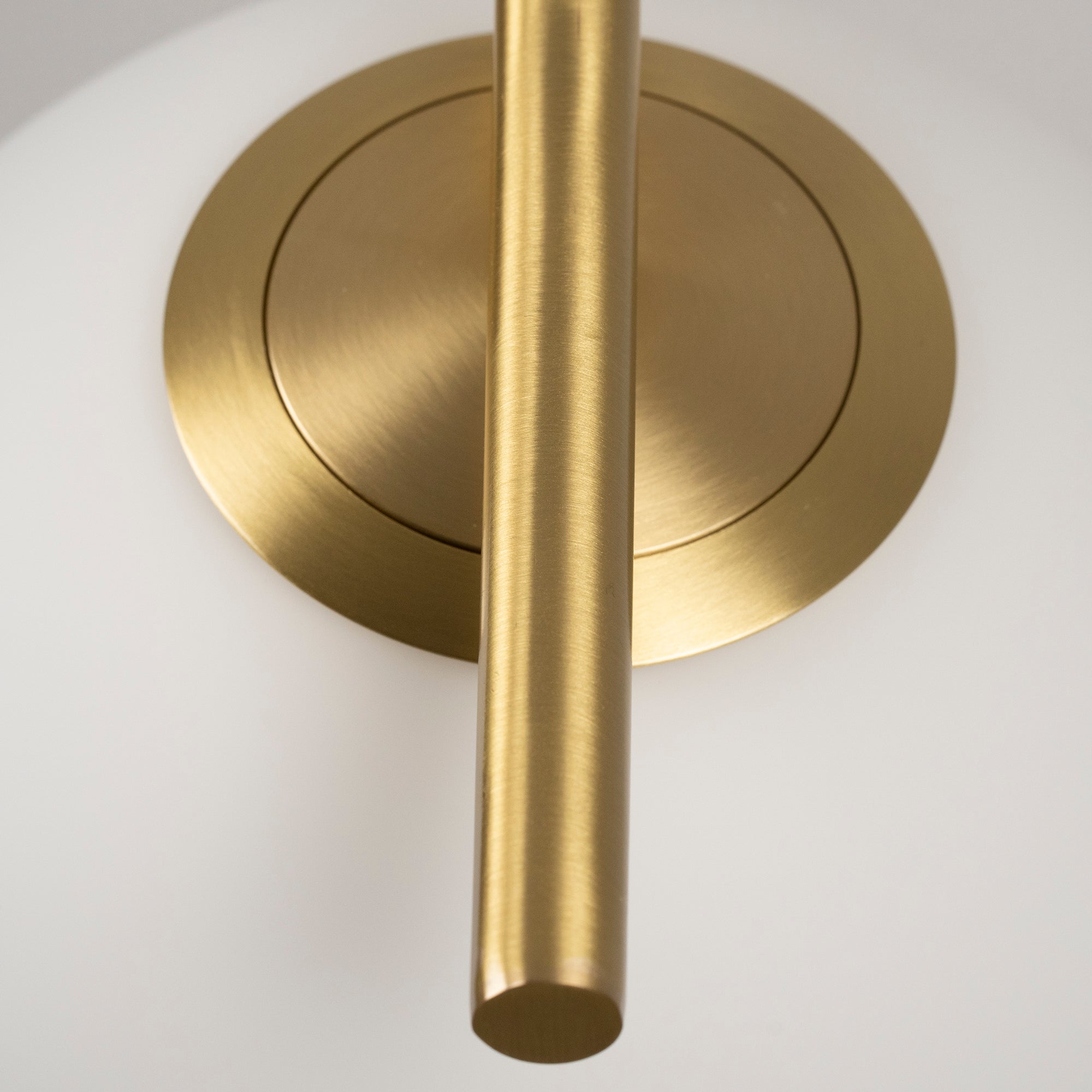 Corner Round Pendant Light - Lumpaz