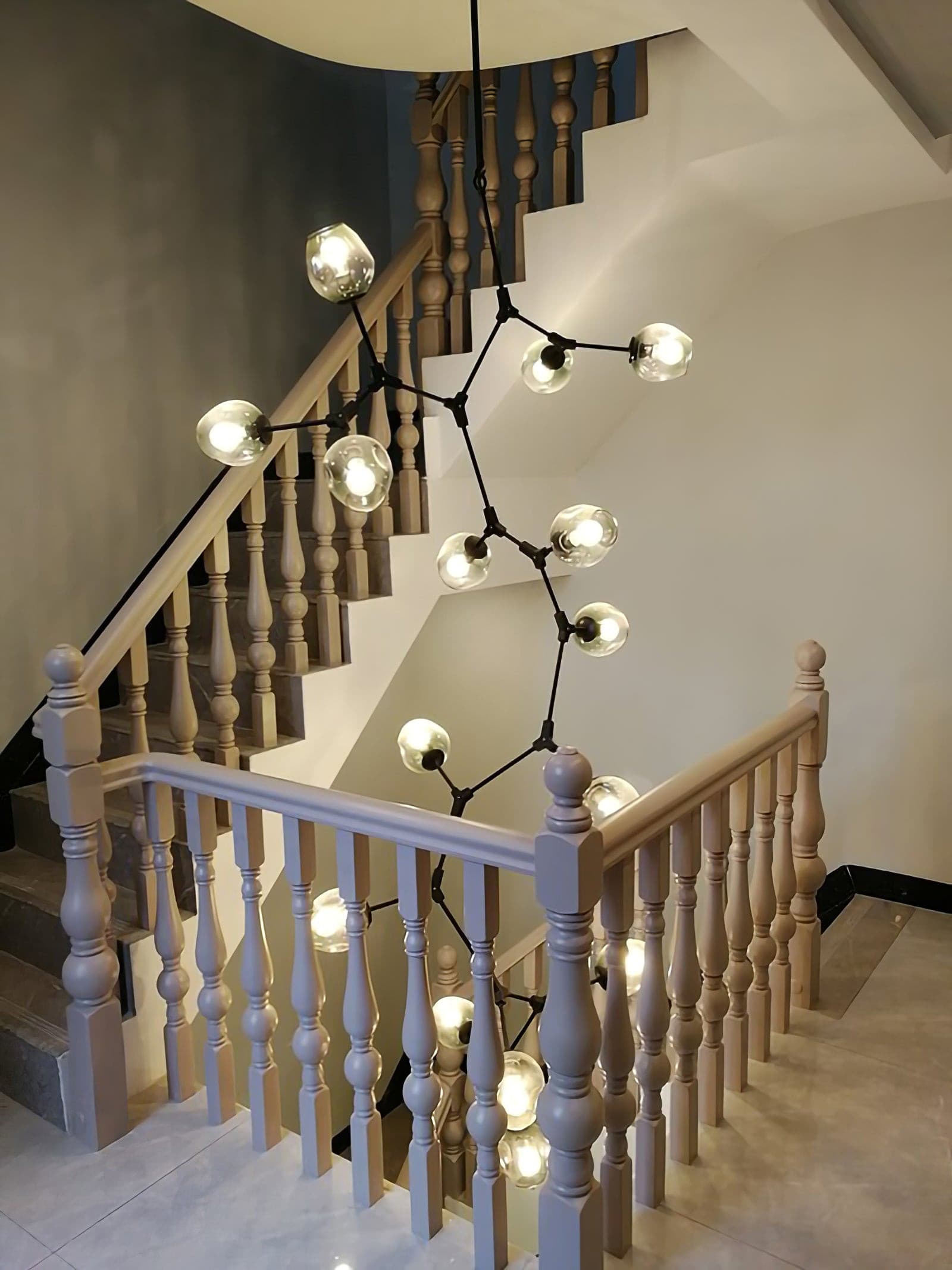 Perry Globe Vertical Chandelier - Lumpaz