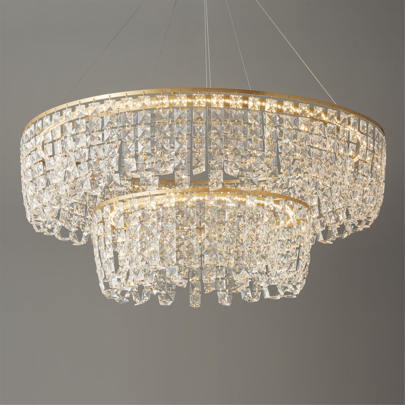 Emory Brass Chandelier - Lumpaz
