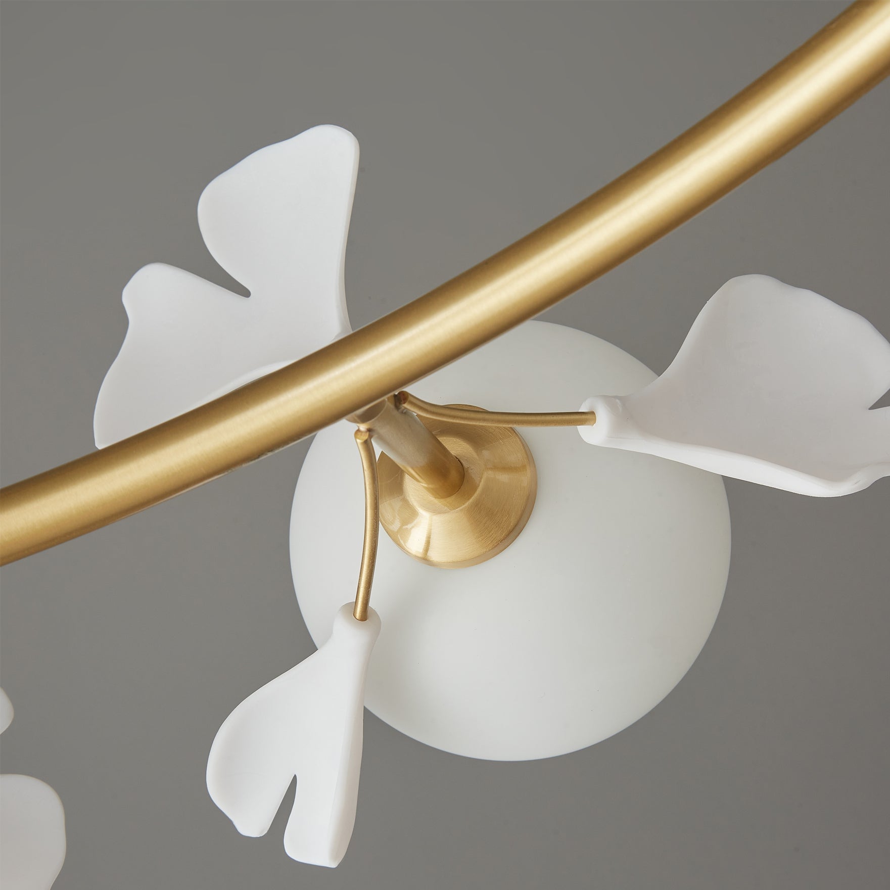 Allanie Gingko Round Chandelier - Lumpaz