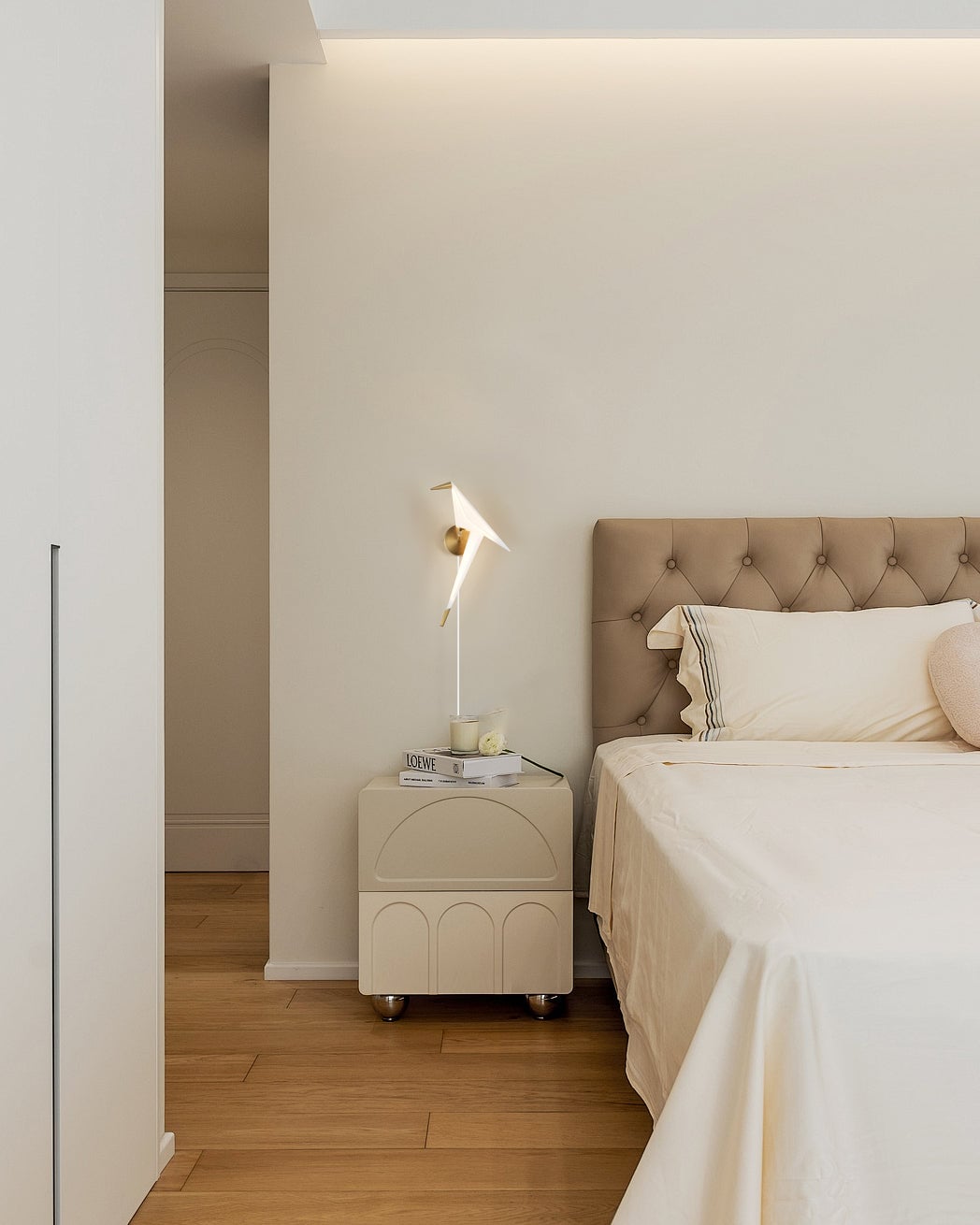 Perching Bird Plug In Wall Lamp - Lumpaz