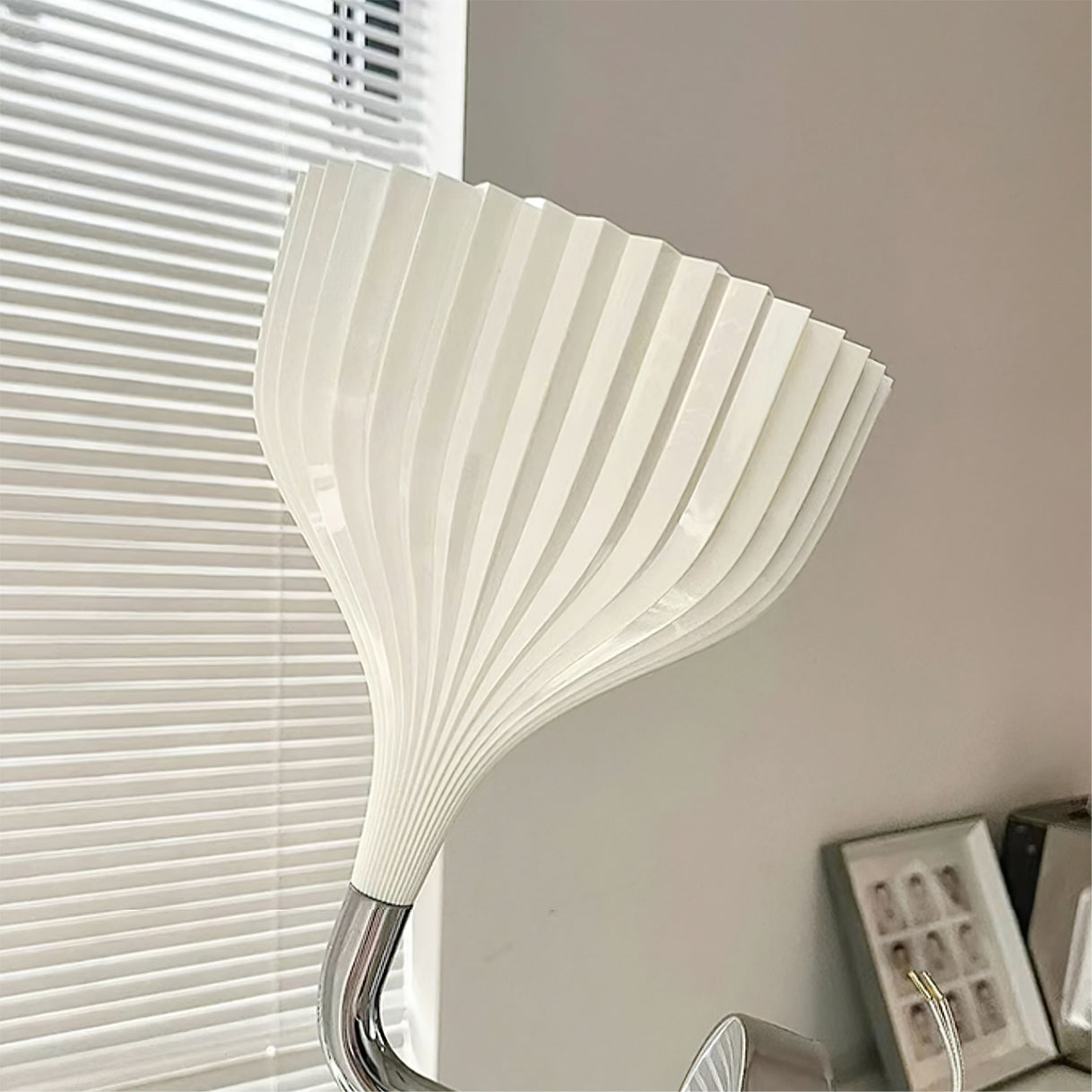 E Wall Lamp - Lumpaz