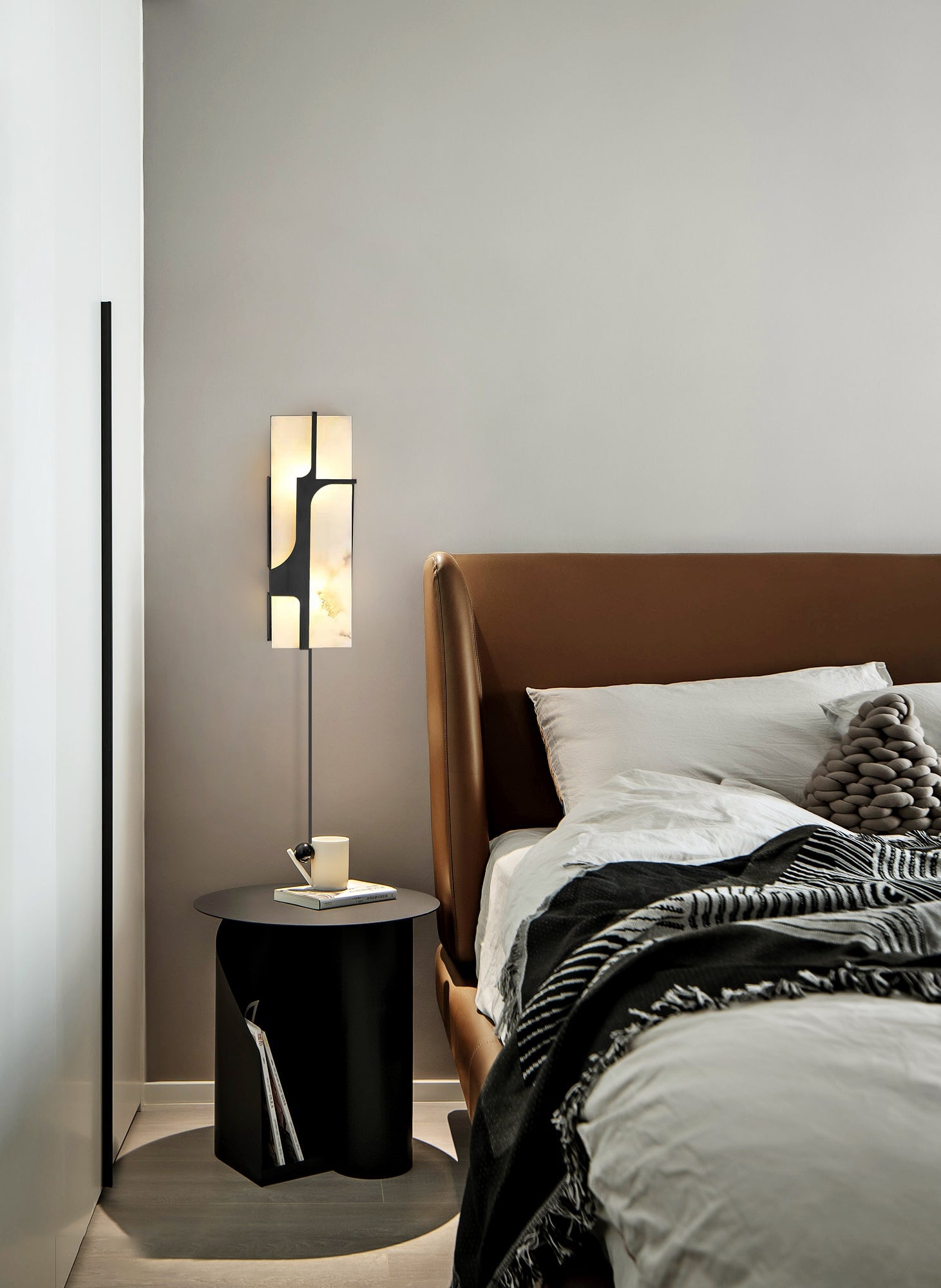 Ariel Plug In Wall Lamp - Lumpaz