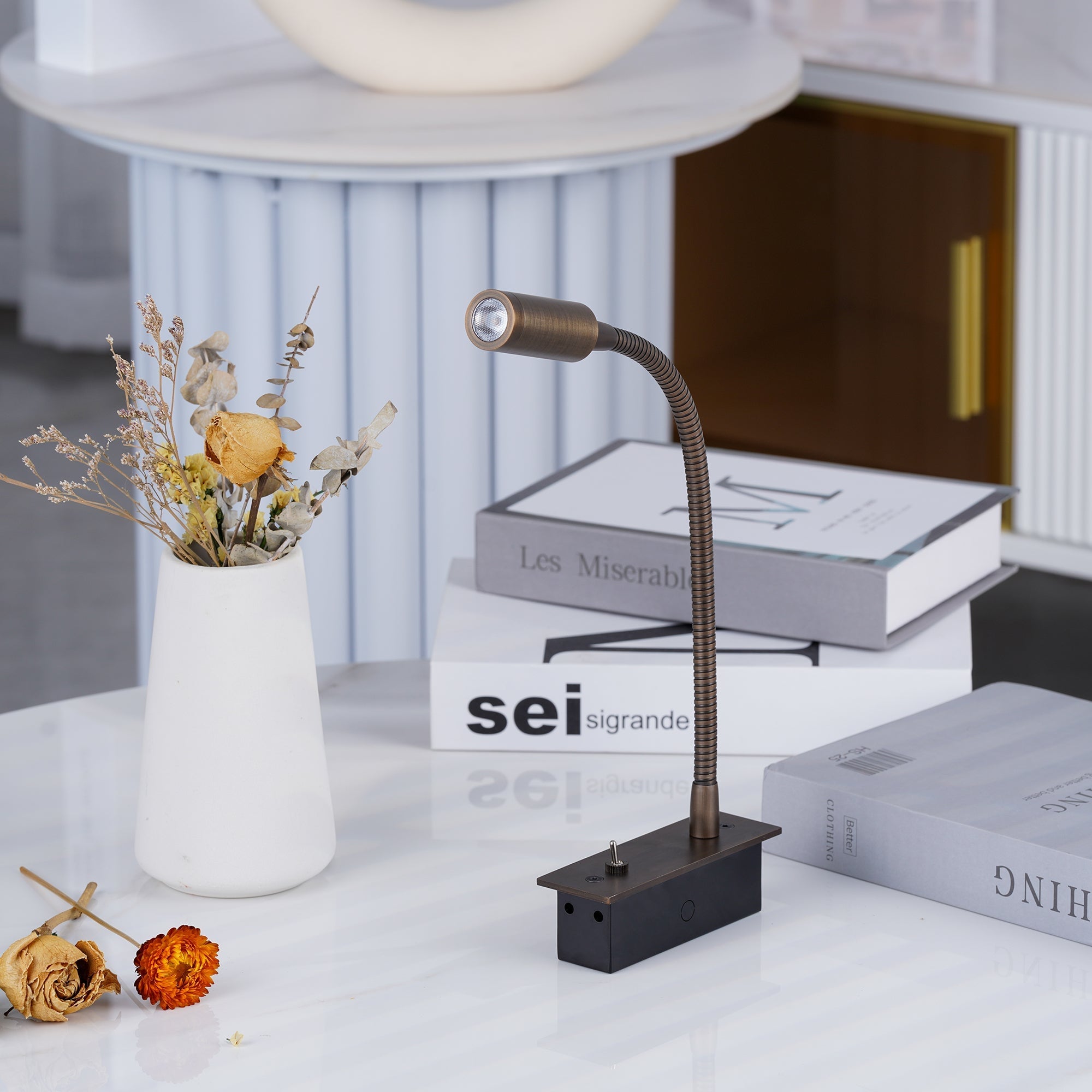 LED Bedroom Art Deco Wall Light - Lumpaz