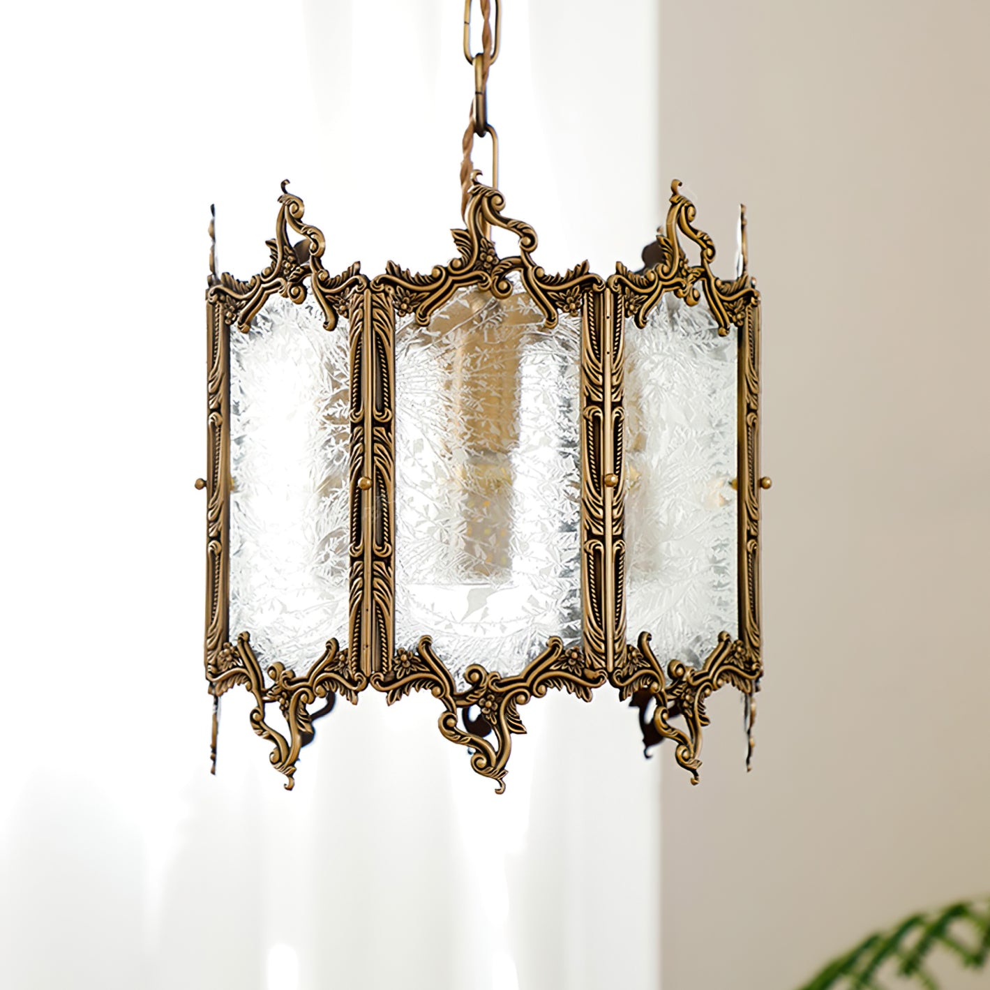 Gorgeous Brass Lantern Pendant Lamp - Lumpaz