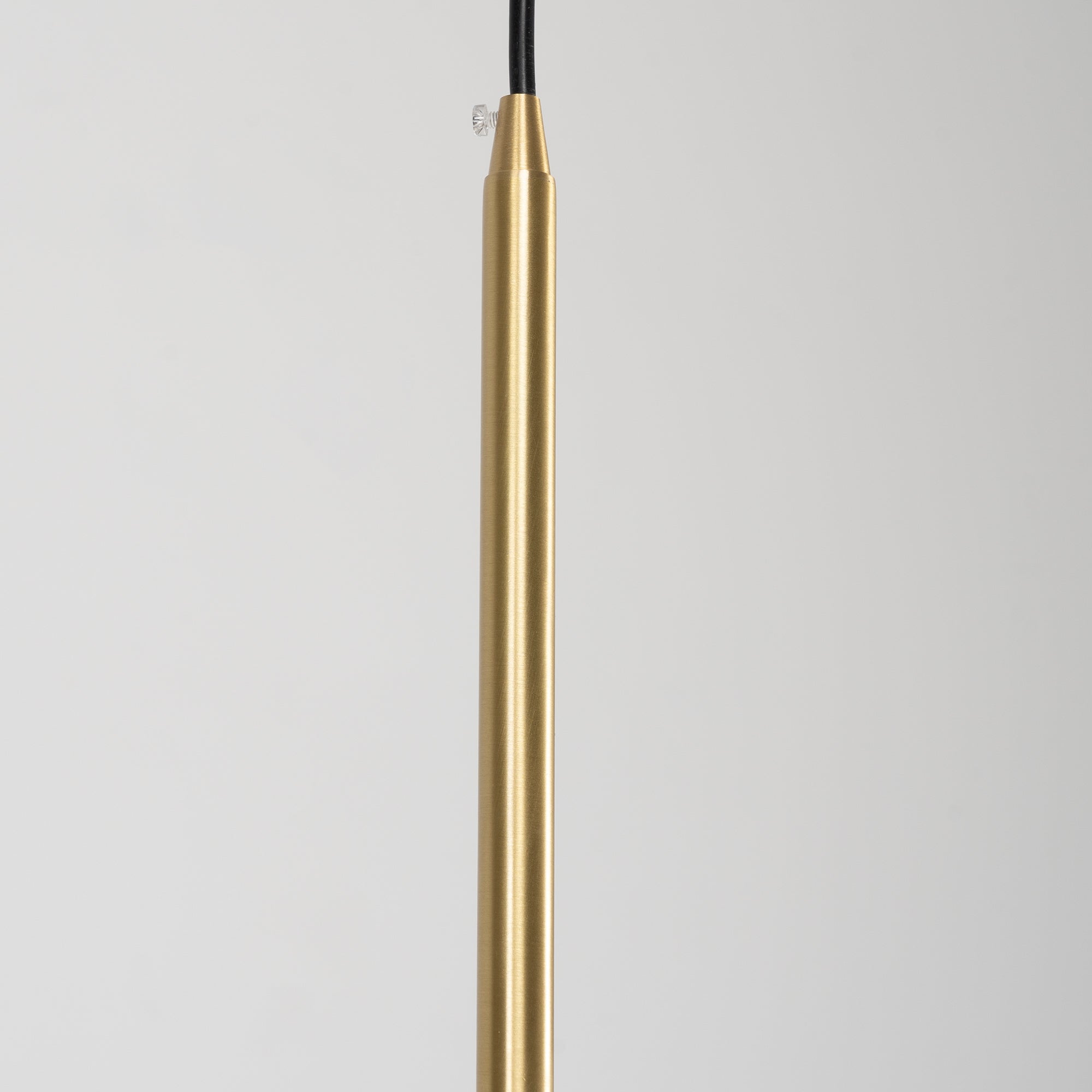 Corner Round Pendant Light - Lumpaz