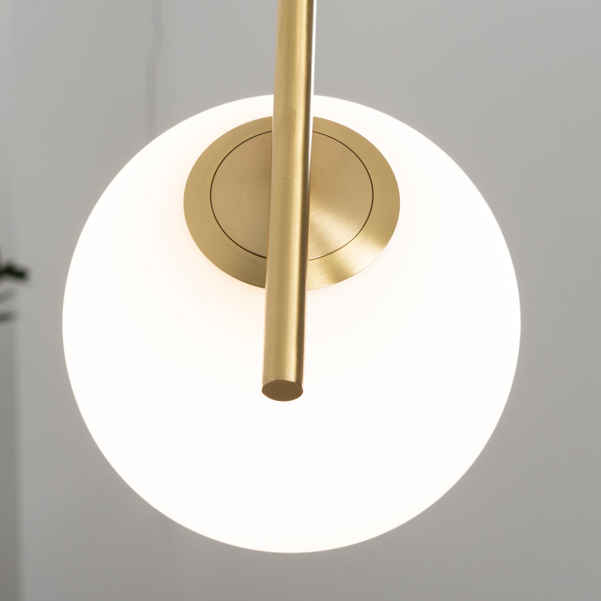 Corner Round Pendant Light - Lumpaz