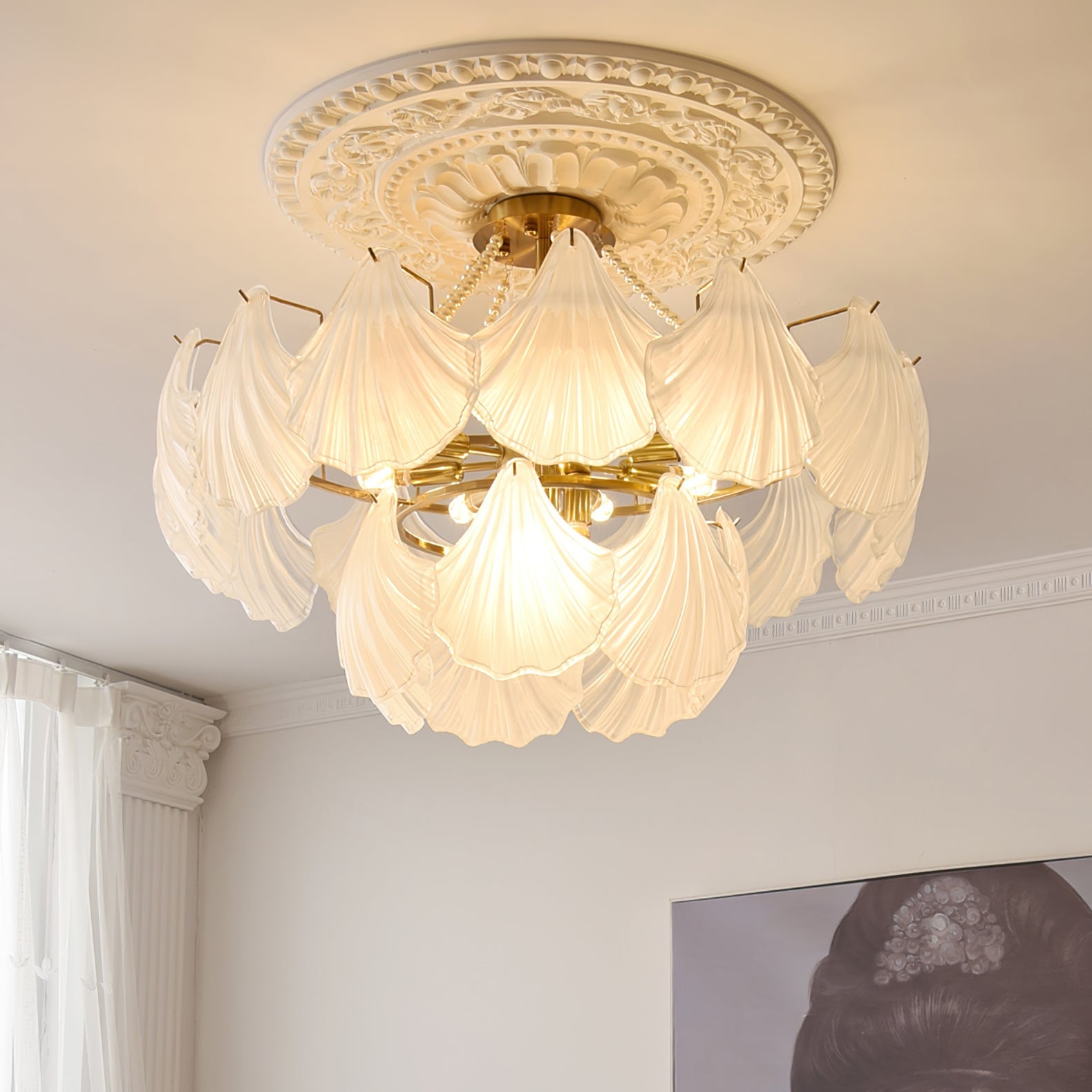Scallop Shell Chandelier - Lumpaz