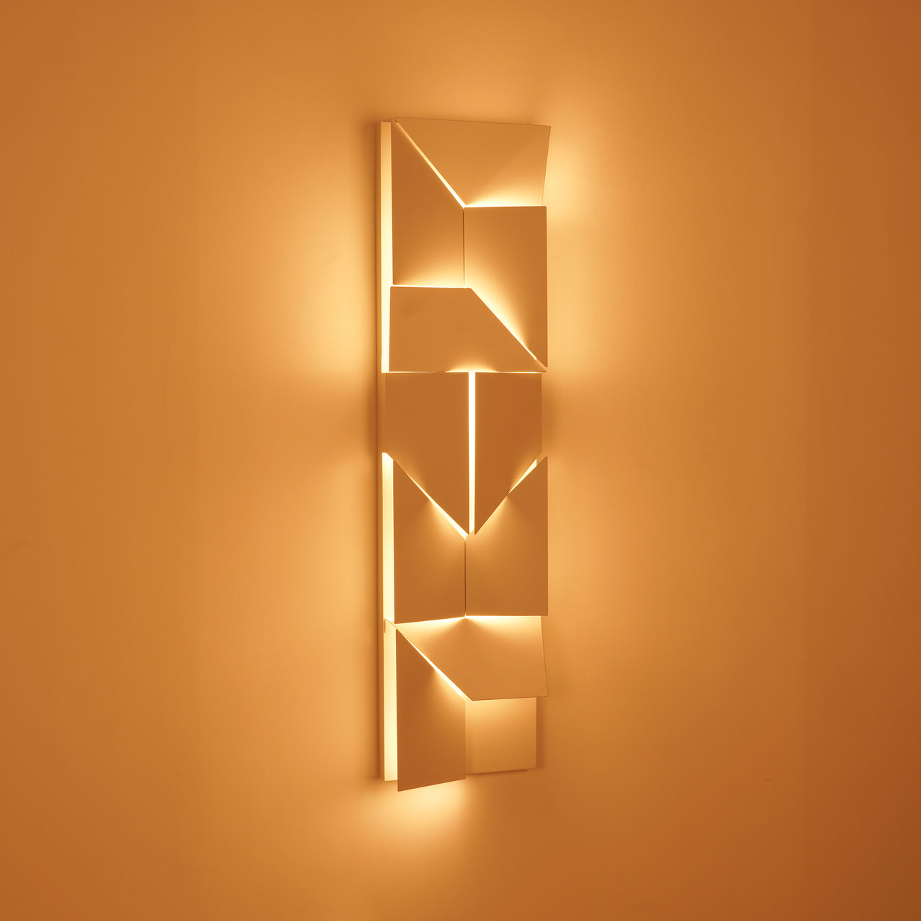 Shadows Wall Lamp - Lumpaz