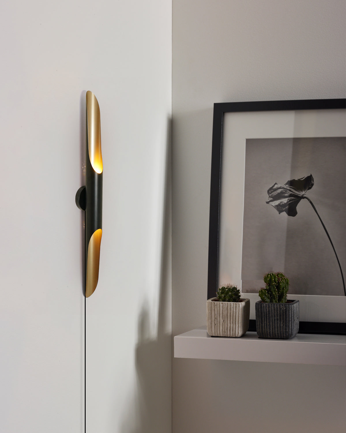 Coltrane Plug In Wall Lamp - Lumpaz