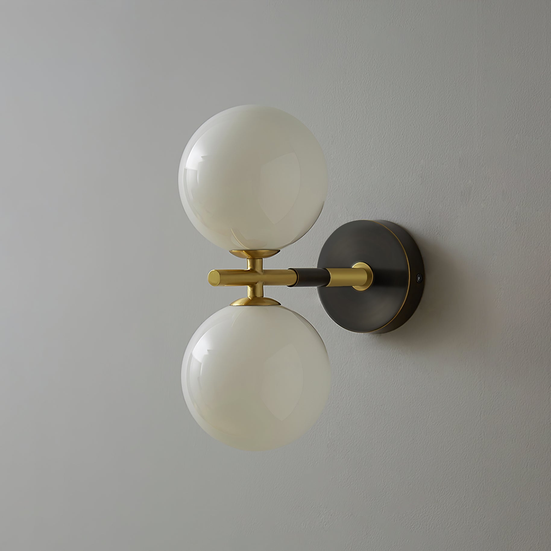 Brass Global Wall Lamp - Lumpaz