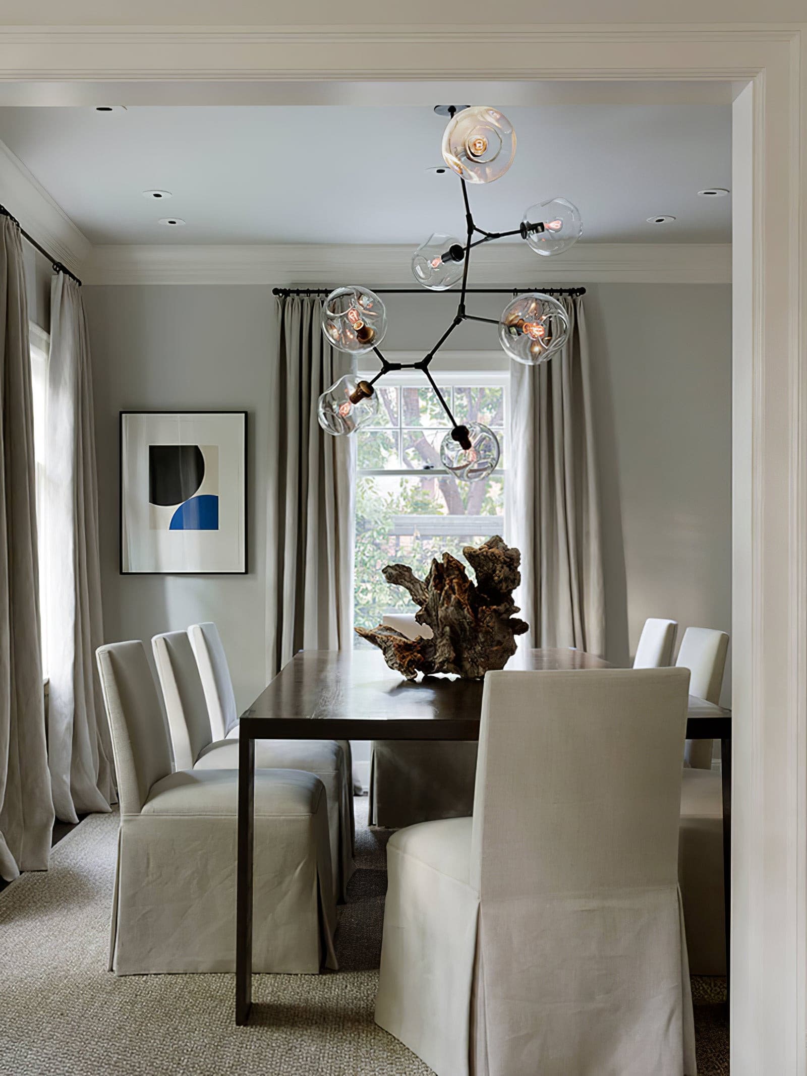 Perry Globe Vertical Chandelier - Lumpaz
